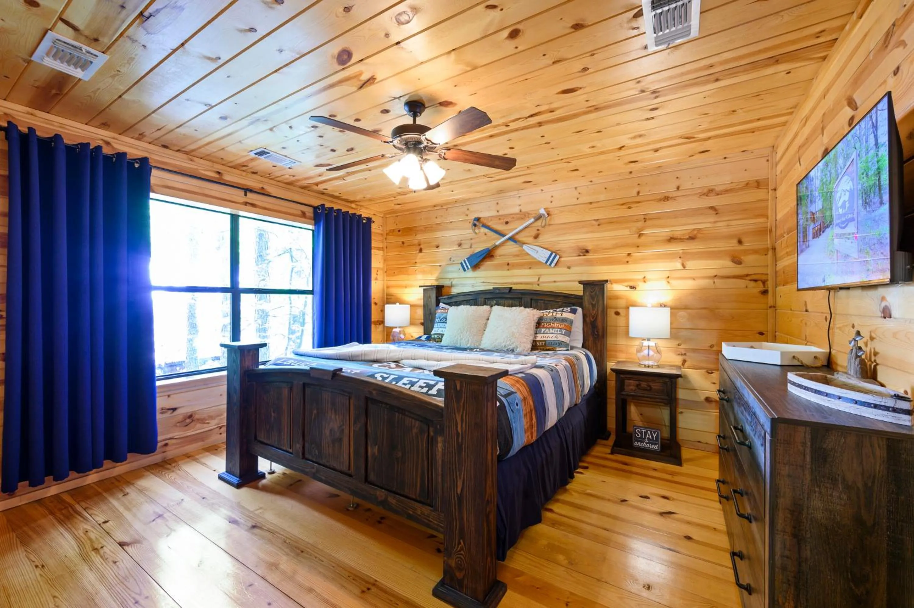 Bedroom, Bed in Hickory Bear - Cabin surrounded by pines, Sleeps 10, Hot Tub, Fire Pit, Arcade, Foosball Table & Deck Slide