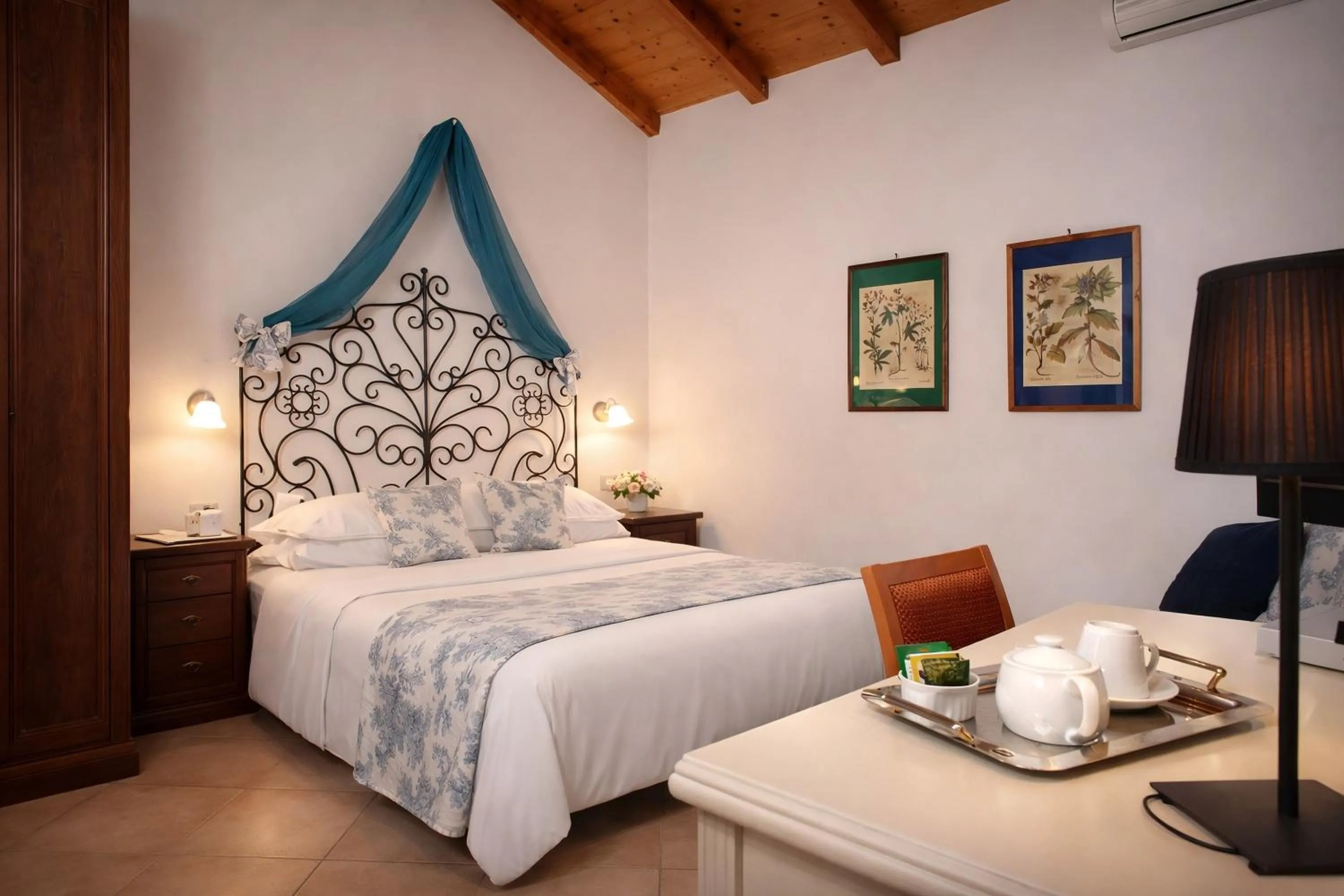 Bedroom, Bed in Hotel Del Borgo