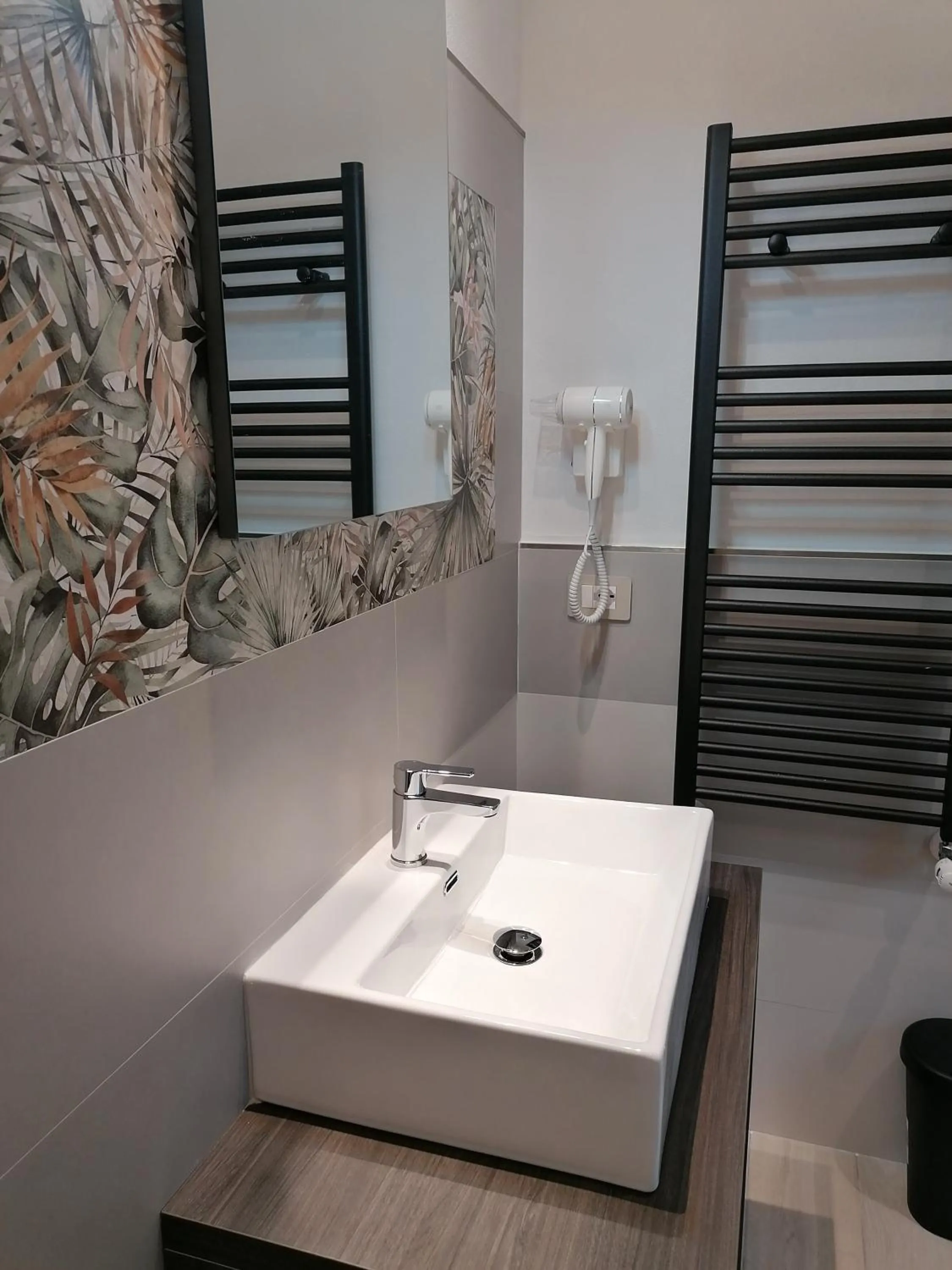 Bathroom in Hotel Del Borgo