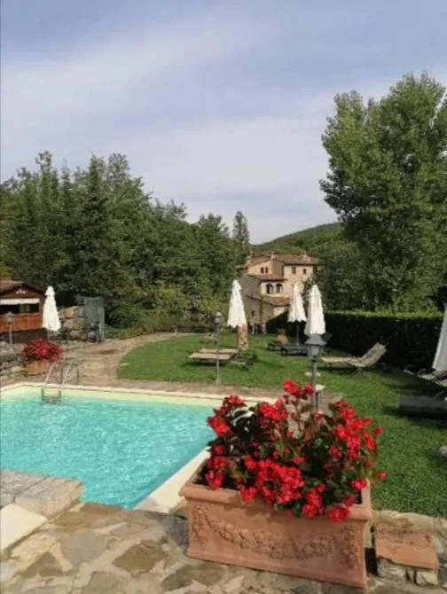 Swimming pool in Hotel Le Pozze Di Lecchi