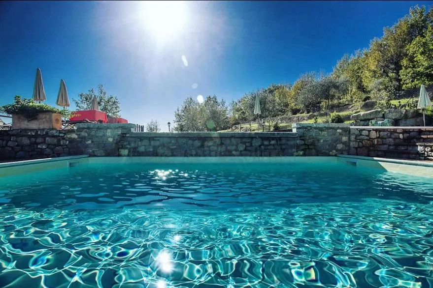 Swimming pool in Hotel Le Pozze Di Lecchi