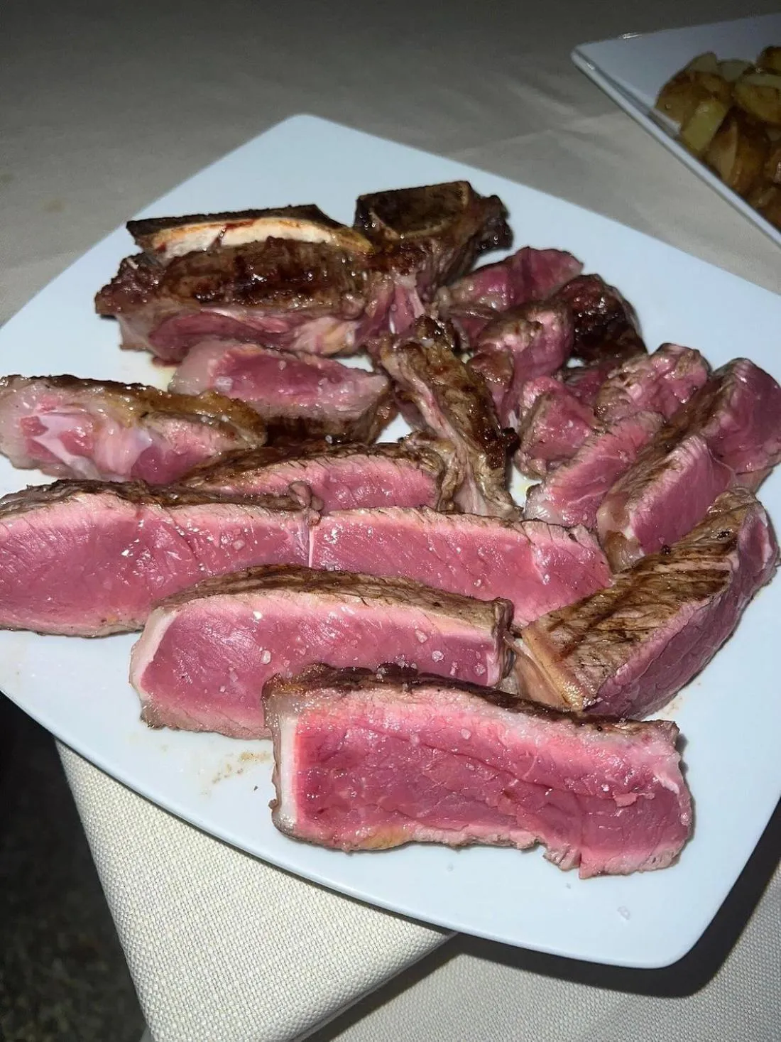 Restaurant/places to eat in Hotel Le Pozze Di Lecchi