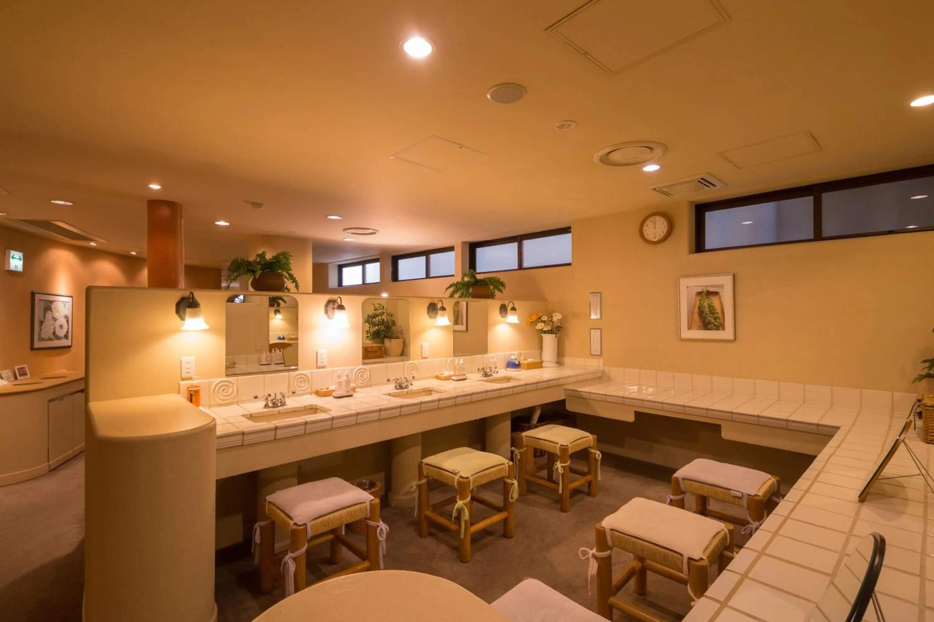 Hot Spring Bath in Poppy Springs Resort & Spa