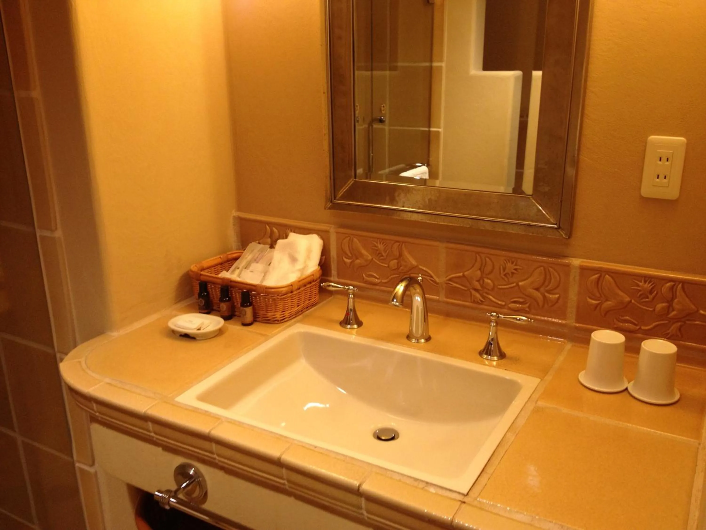 Bath in Poppy Springs Resort & Spa