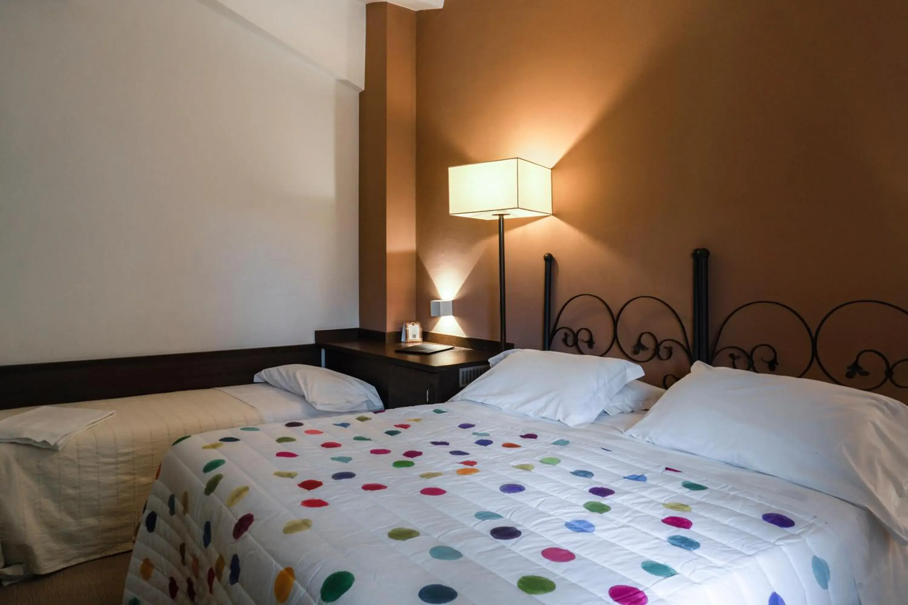 Triple Room in Albergo Del Chianti Triple Room in Albergo Del Chianti