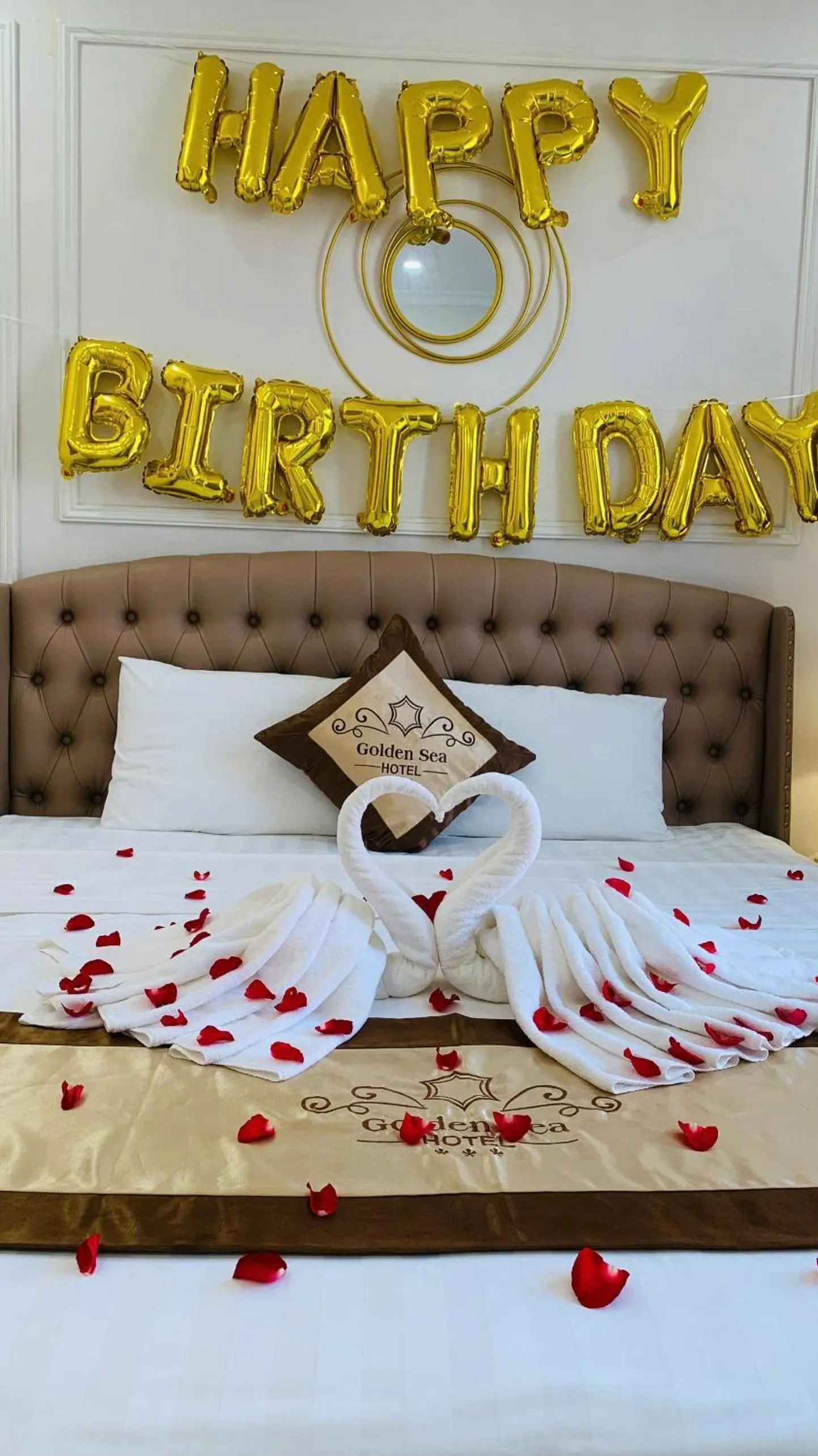 Bed in Golden Sea Hotel