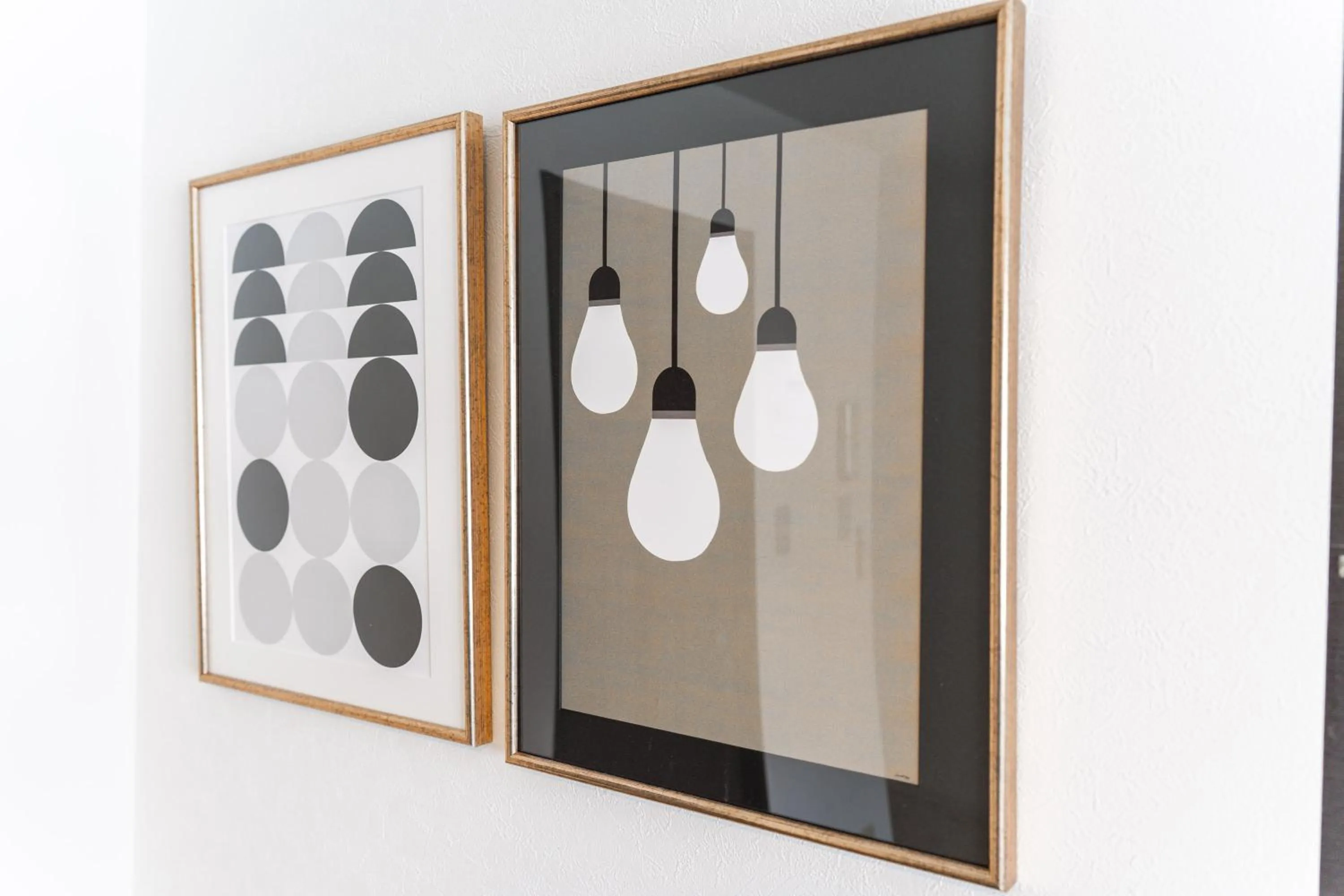 Decorative detail in YELLOW