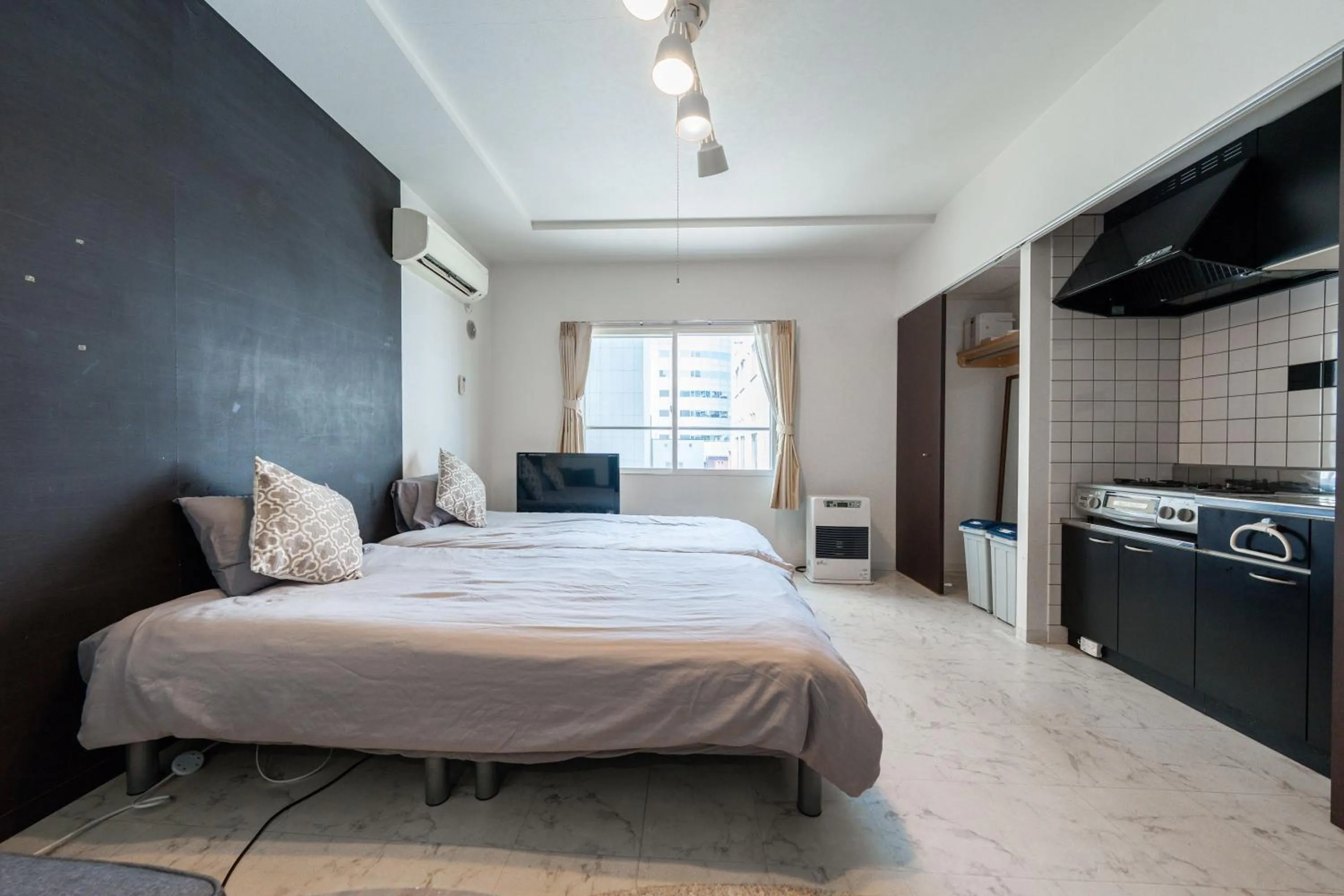 Bedroom, Bed in YELLOW