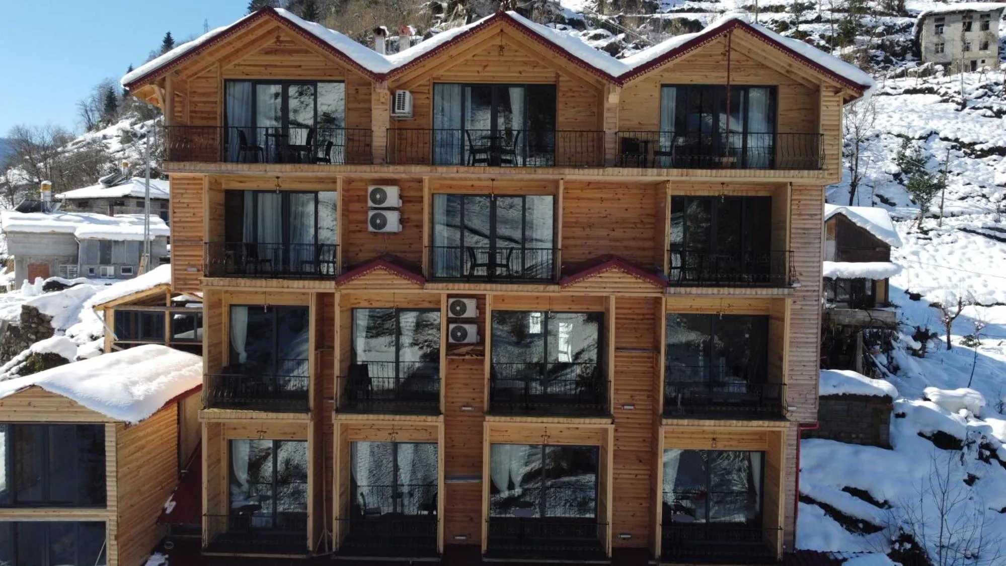 Property building in Yamacda Suit Otel