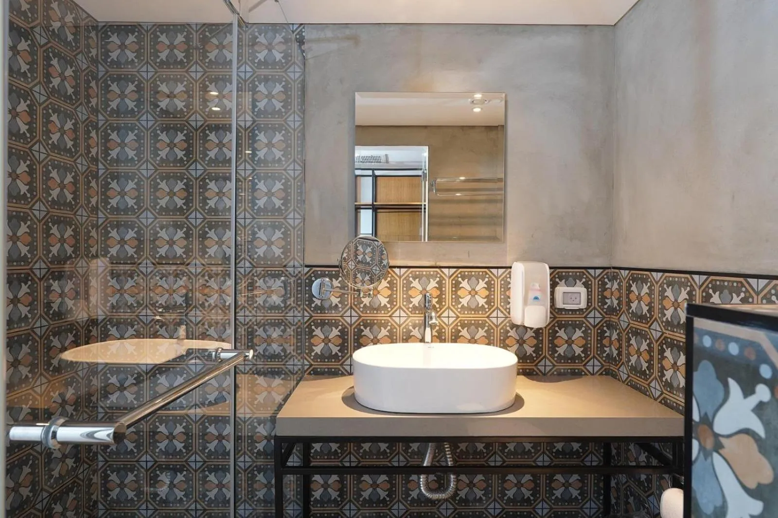 Bathroom in Haifa Peak