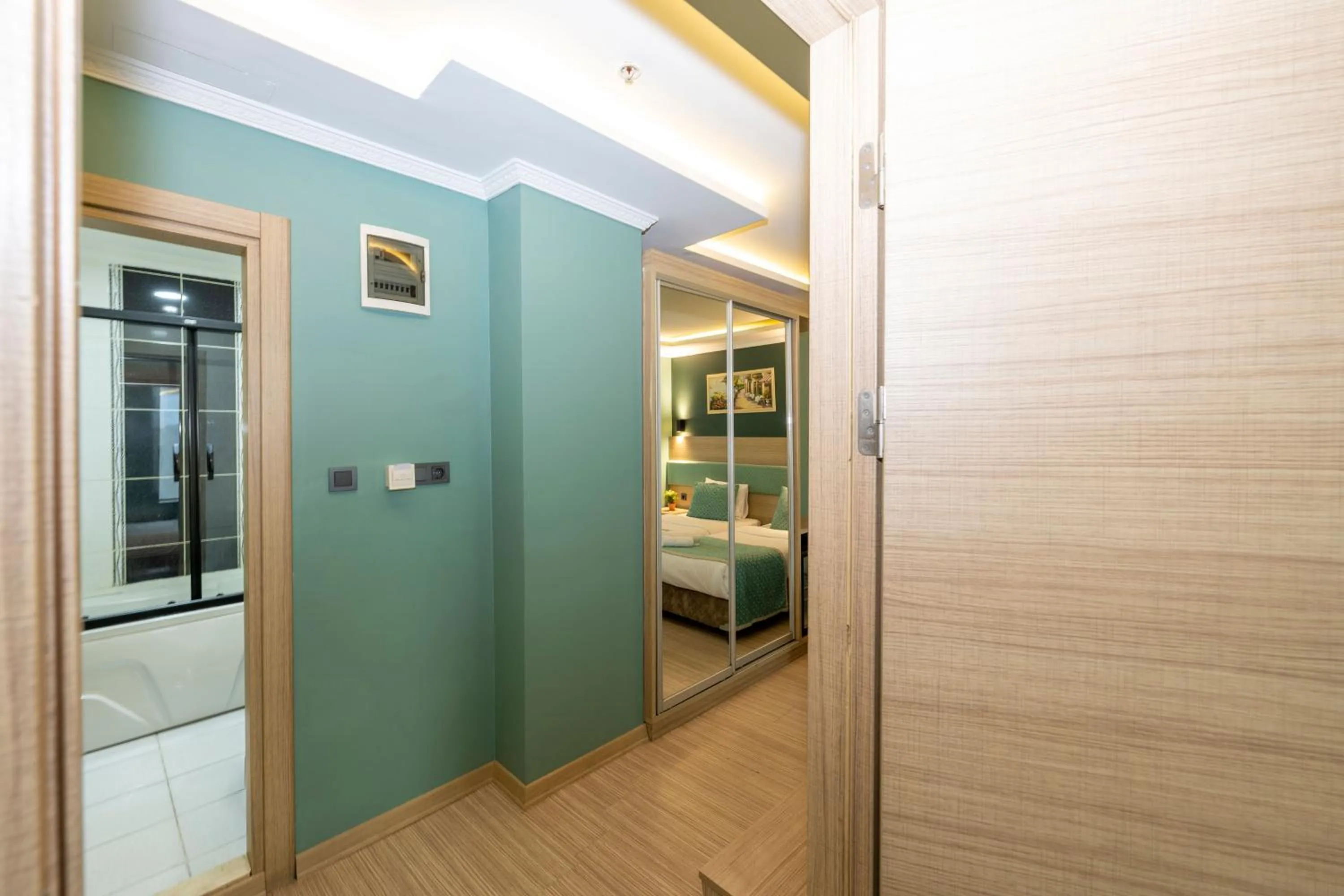 Shower in The Hotel Ottoman City Istanbul