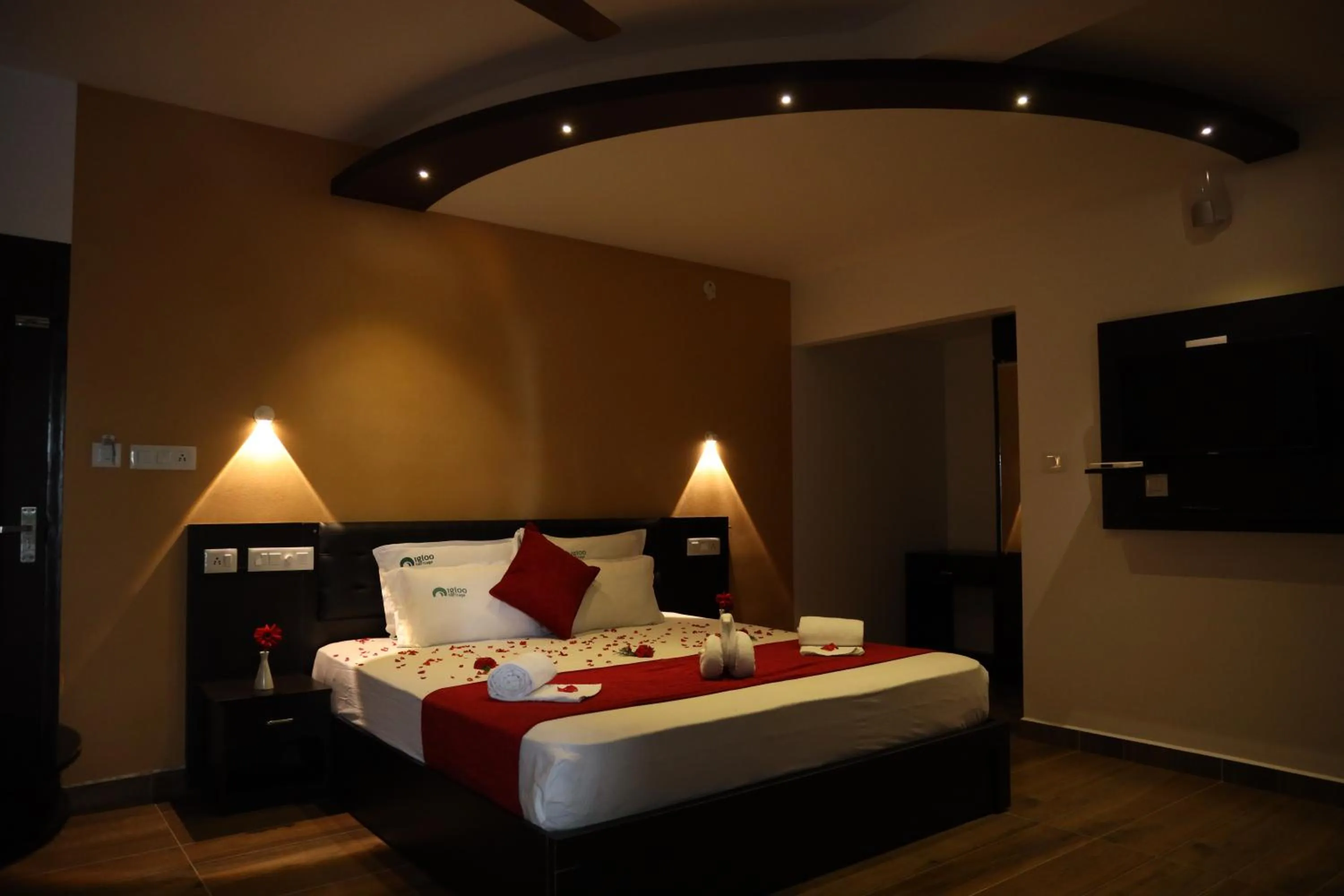 Bed in Igloo Heritage Resorts