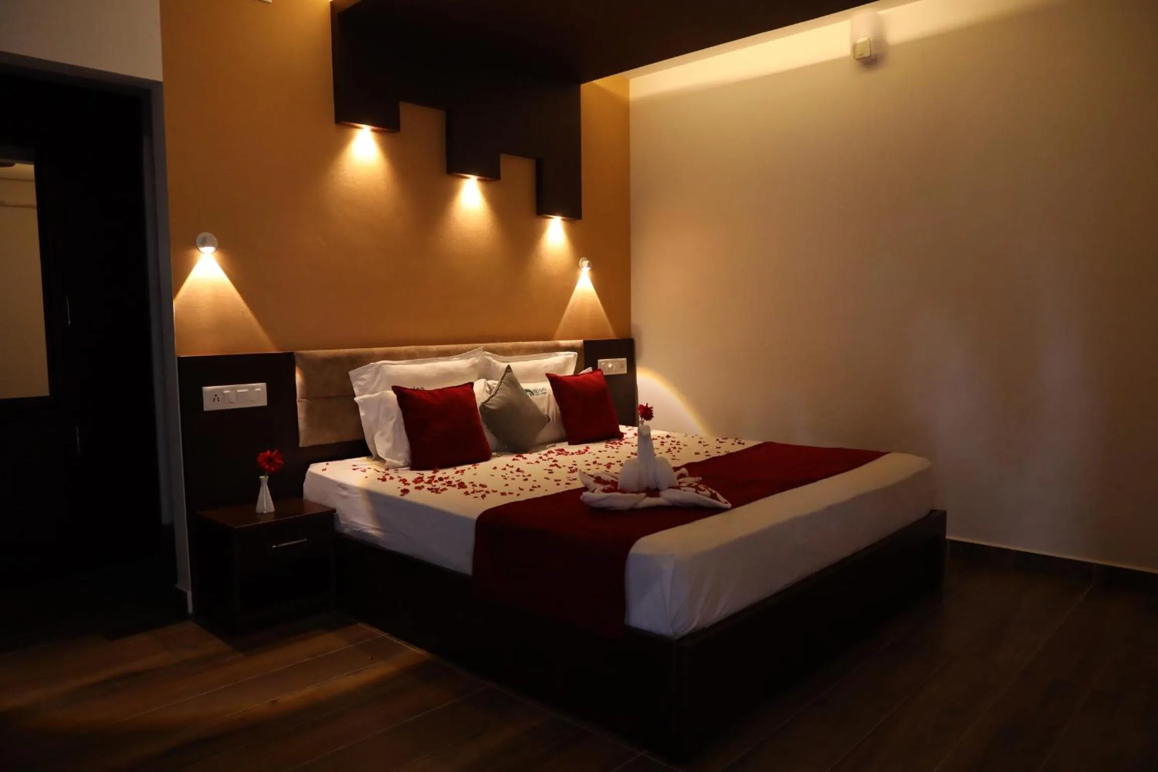 Bed in Igloo Heritage Resorts