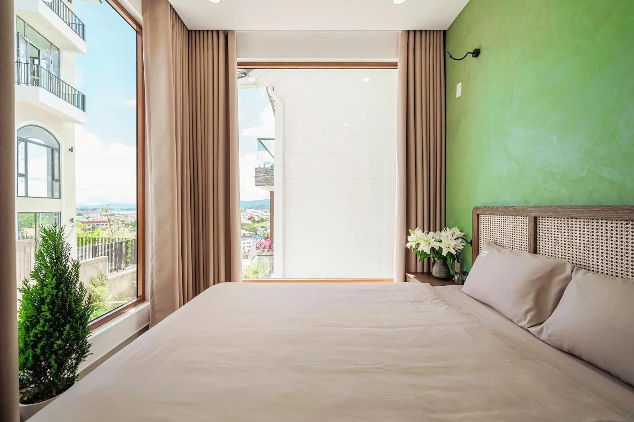 Queen Room with Garden View in Miền Sương Khói - Home & Café Queen Room with Garden View in Miền Sương Khói - Home & Café