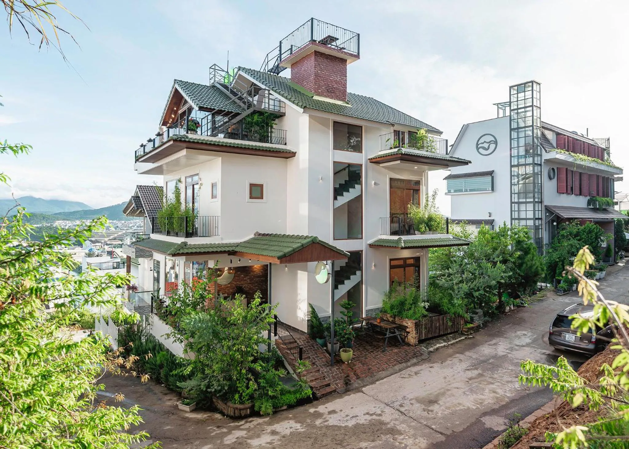 Property building in Miền Sương Khói - Home & Café