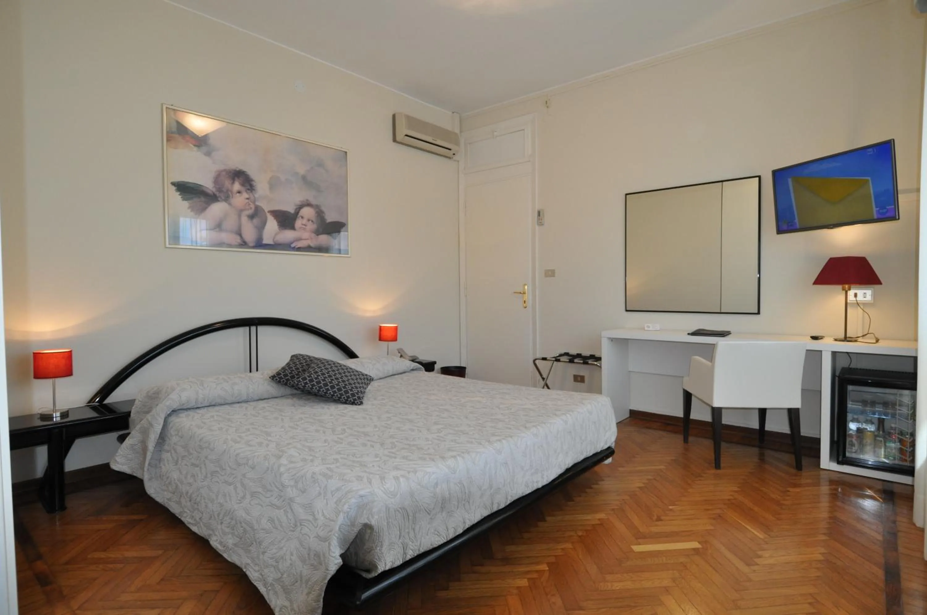 Bedroom, Bed in Hotel Sole Mare