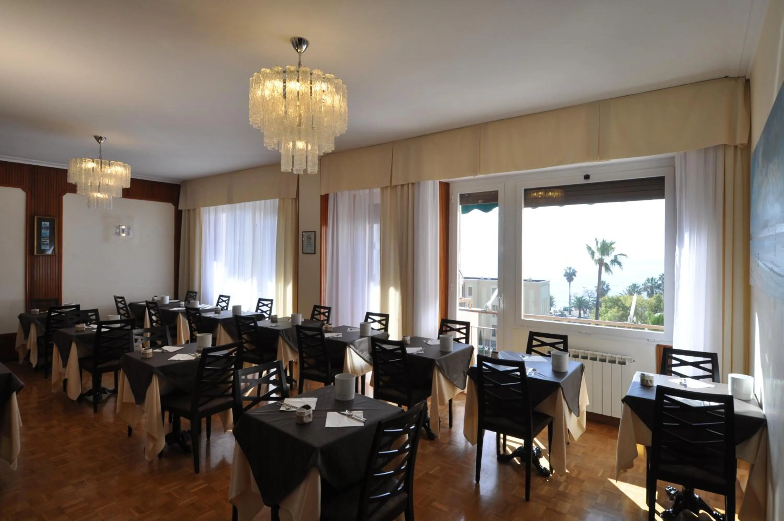 Restaurant/places to eat in Hotel Sole Mare