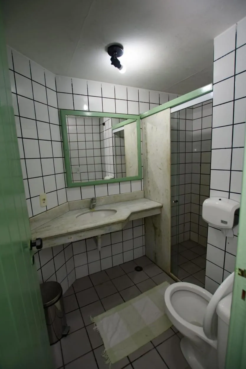 Bathroom in Hotel Porto Verde -JG