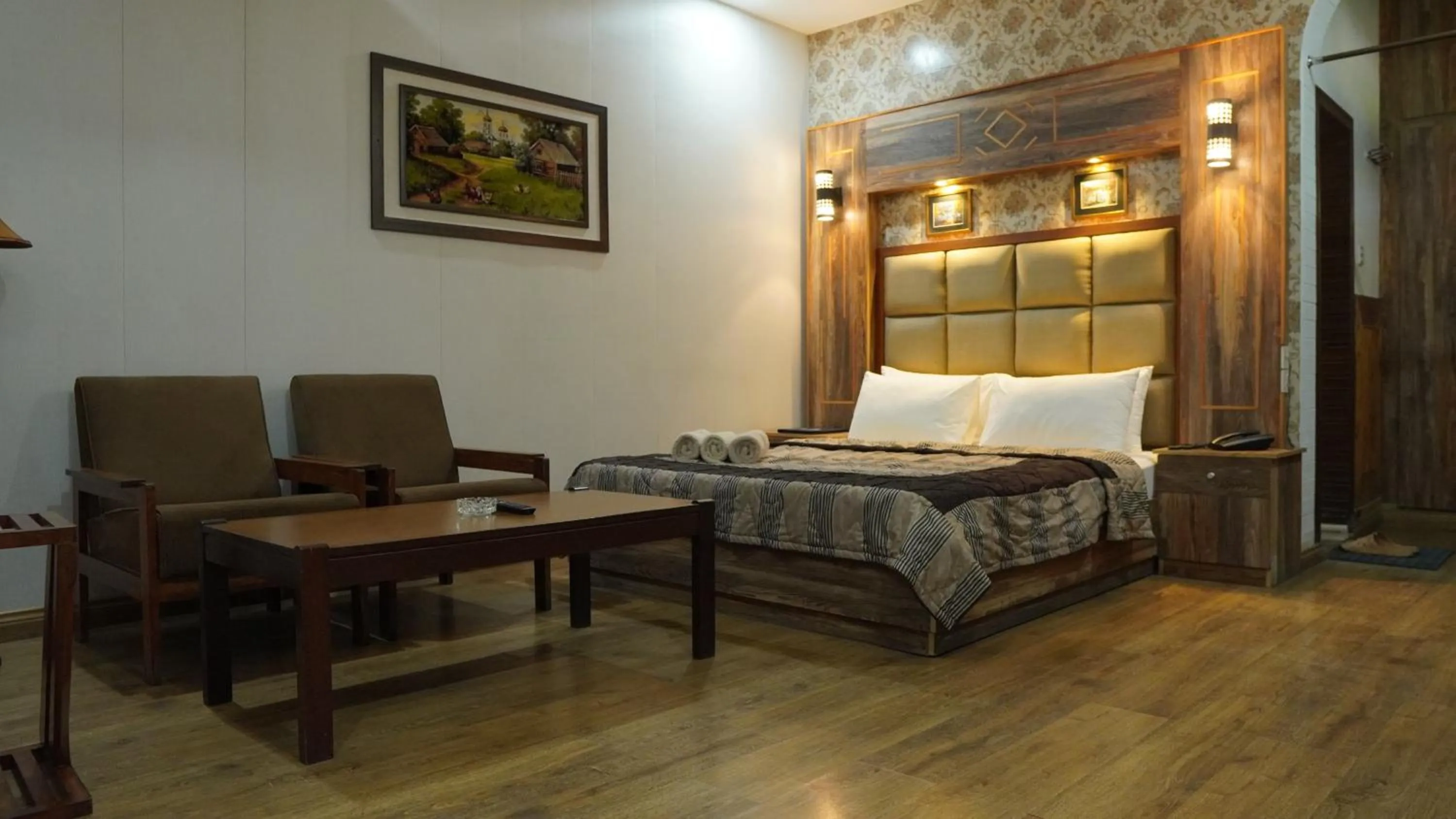 Bedroom, Bed in Park Hotel Gilgit
