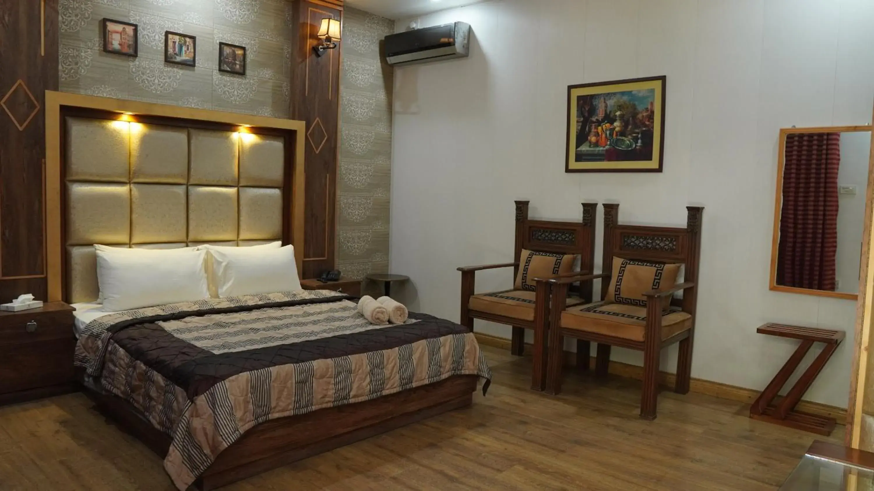 Superior Double Room in Park Hotel Gilgit Superior Double Room in Park Hotel Gilgit