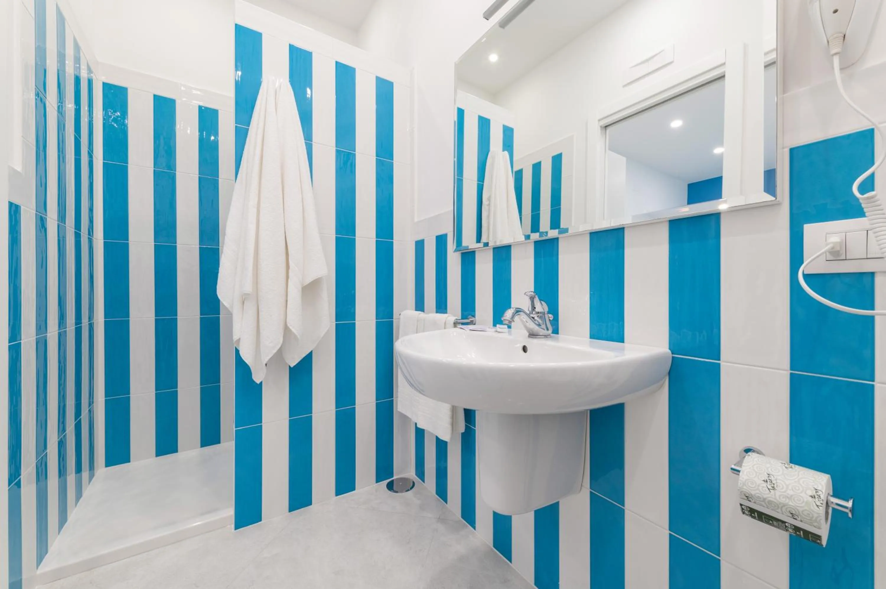 Bathroom in Blue Coral Suite B&B