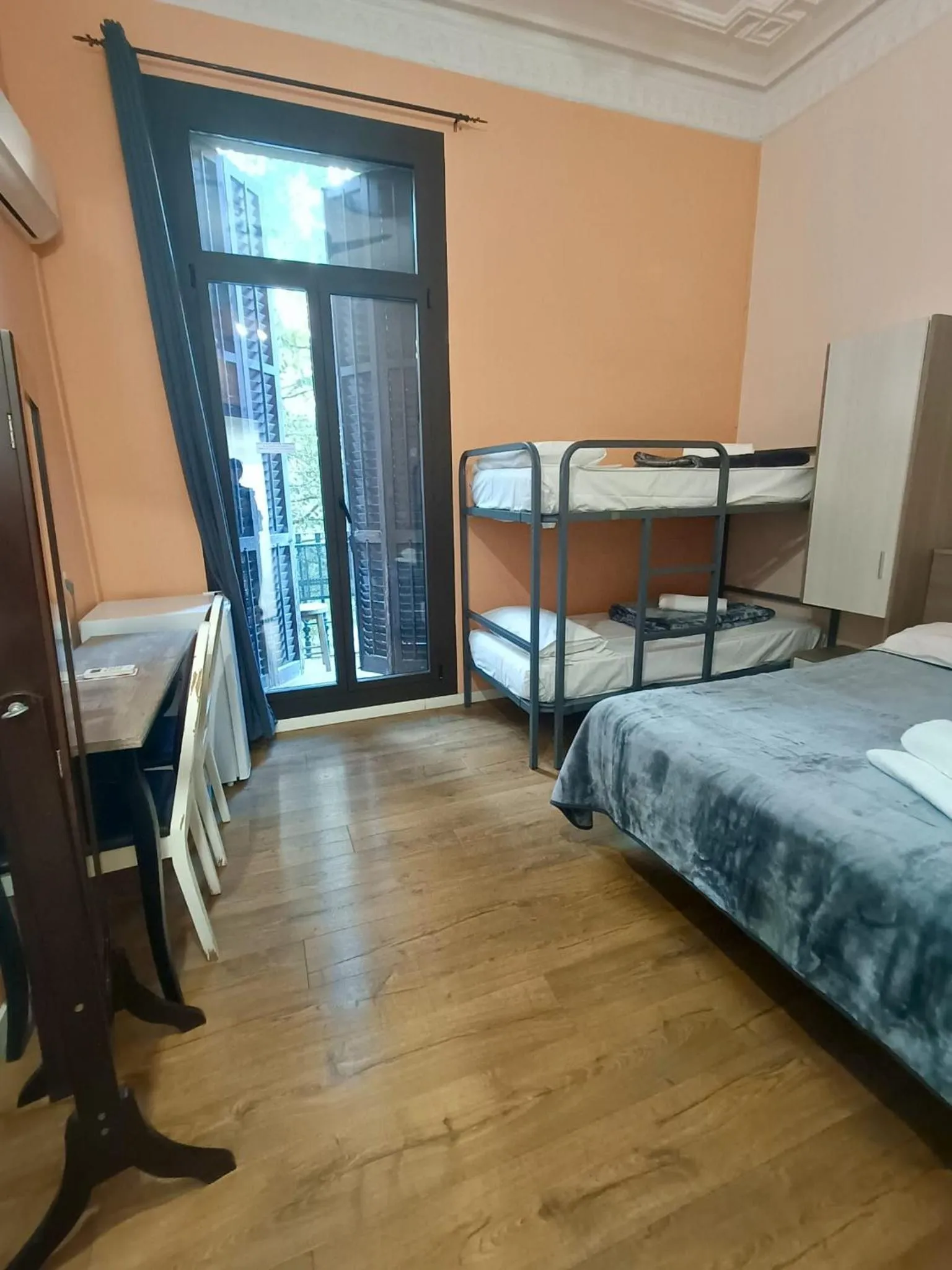 Bed in Hostal Sant Antoni