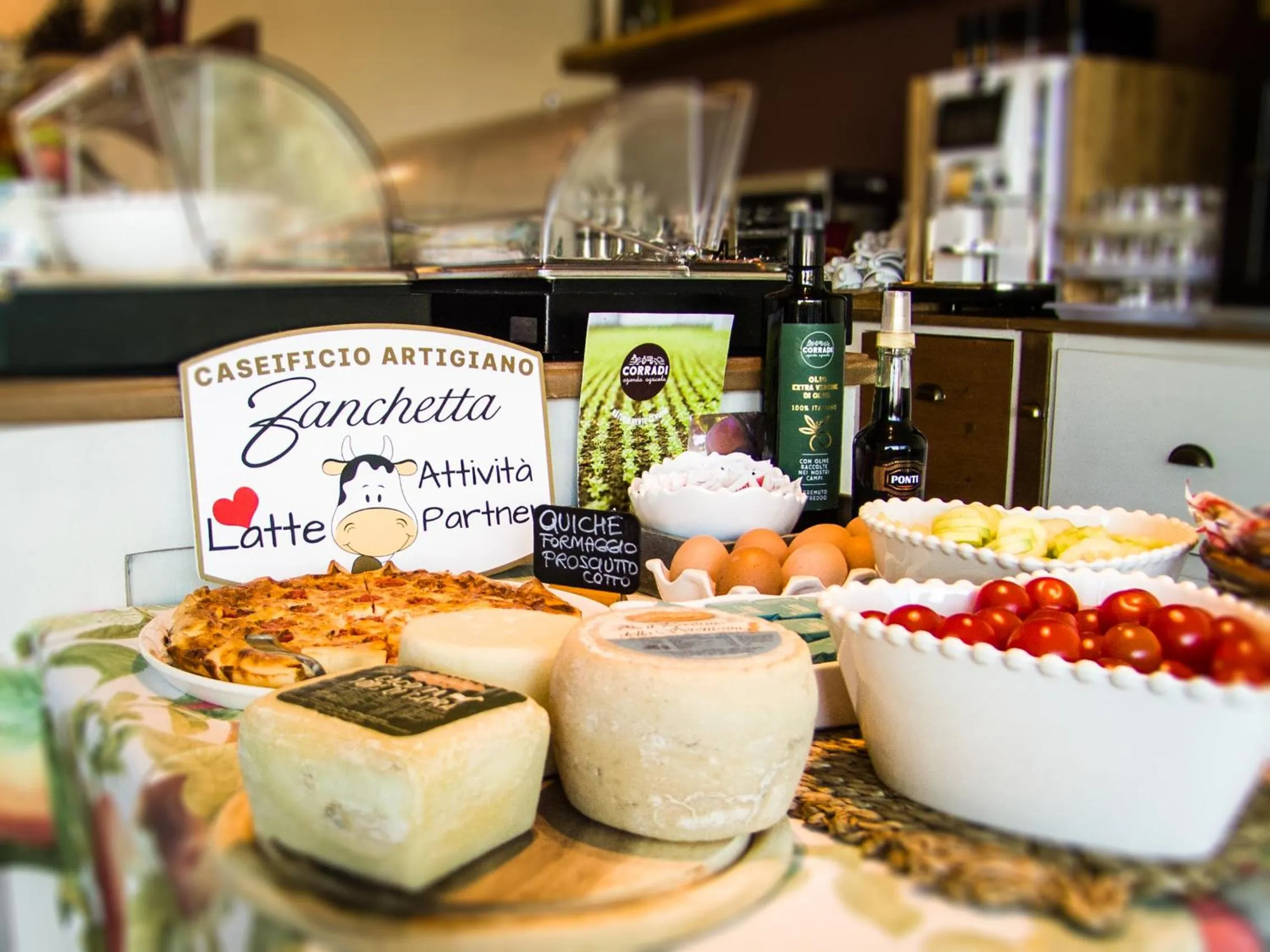 Buffet breakfast in Hotel Ambra