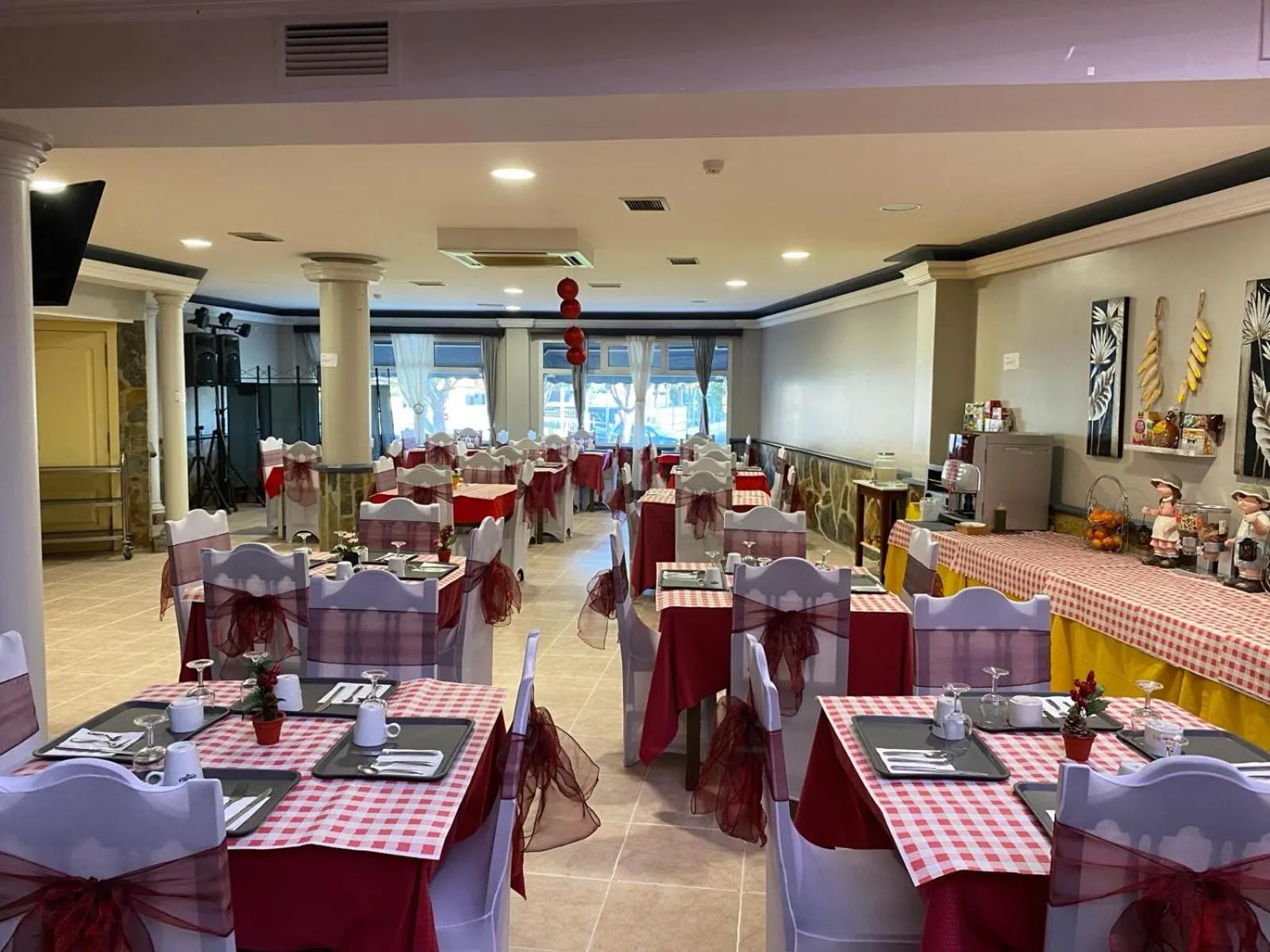 Breakfast in El Pozo de la Nieve