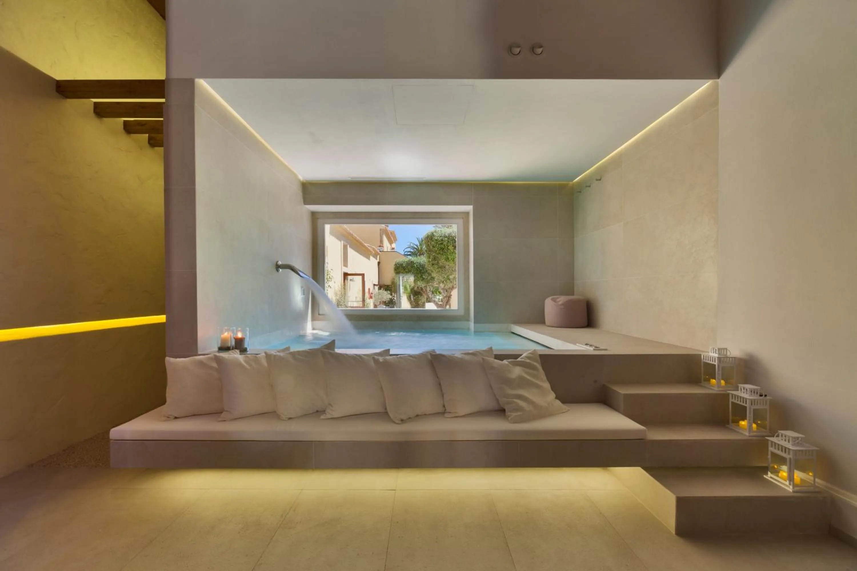 Hot Tub in Dimora Caiammari Luxury Hotel & Spa