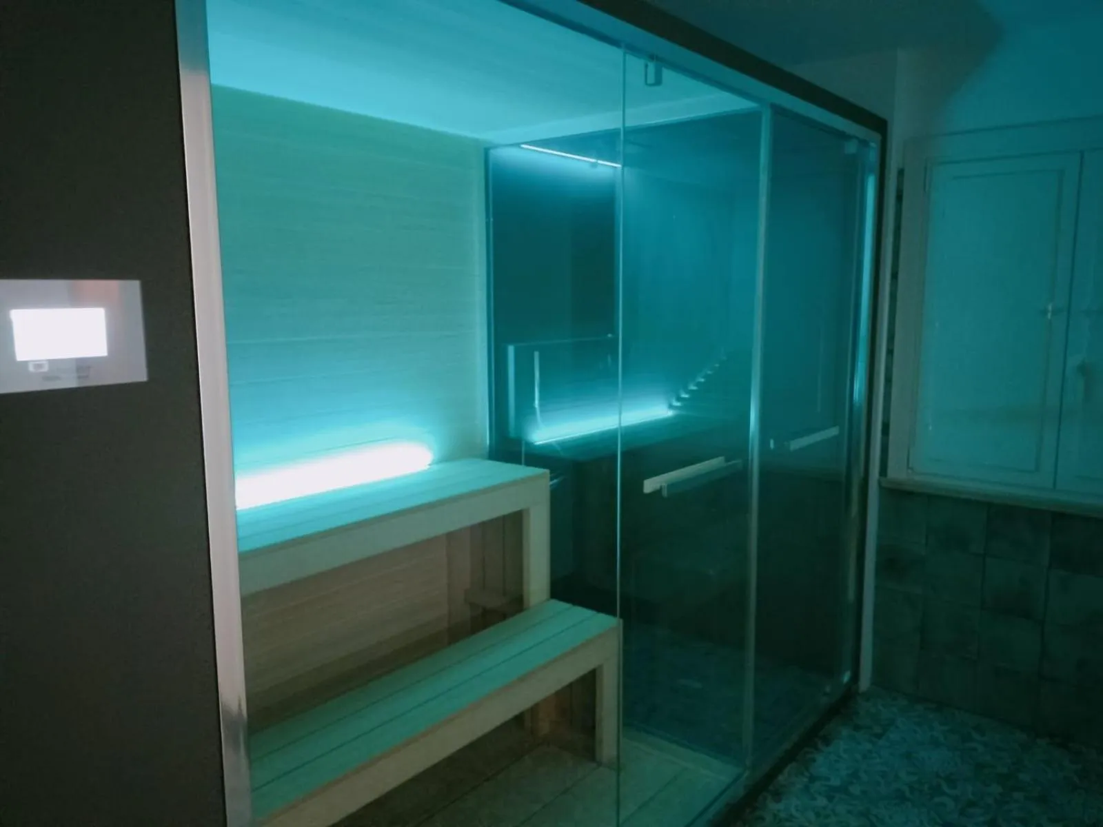 Shower in Dimora Caiammari Luxury Hotel & Spa