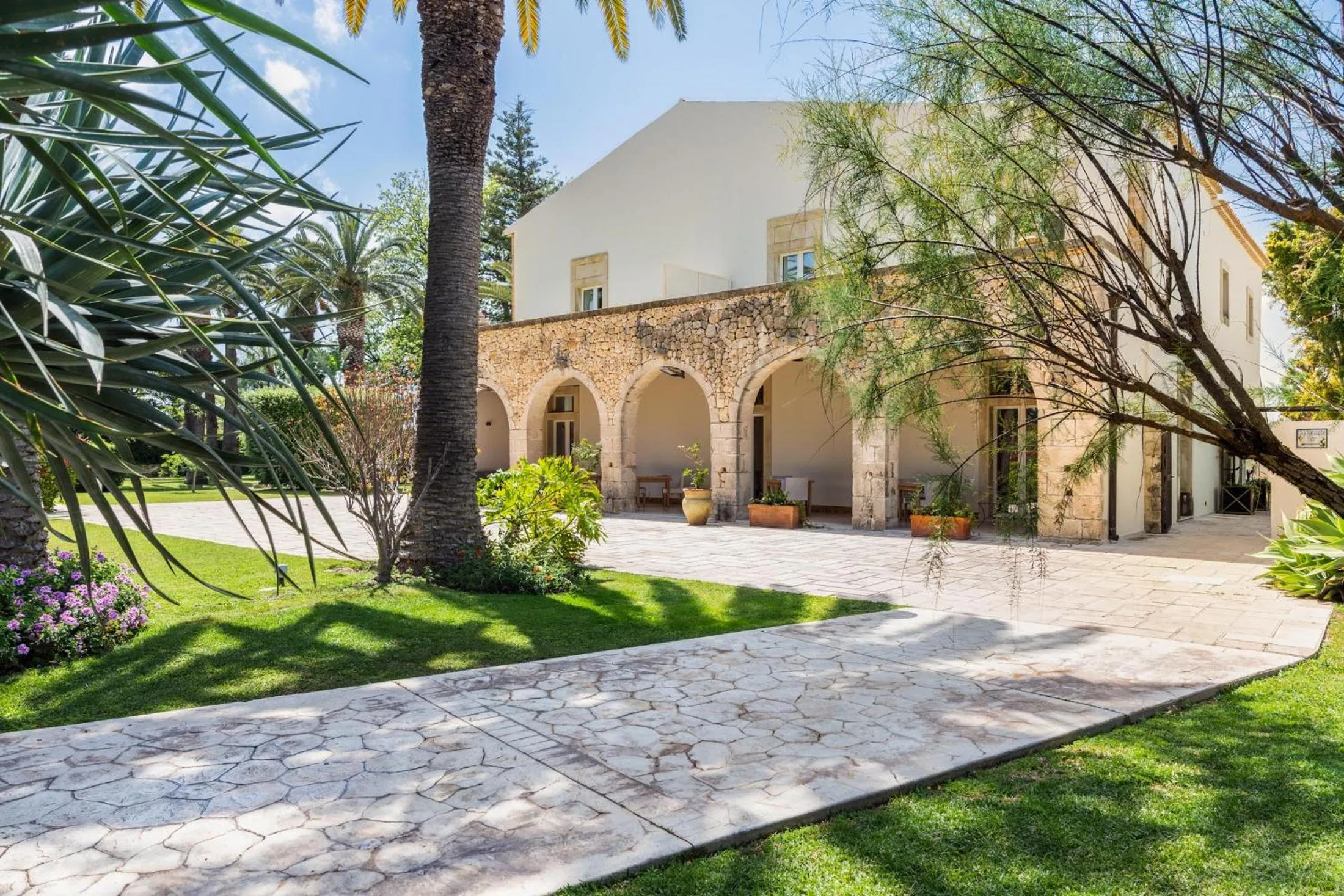 Property building in Dimora Caiammari Luxury Hotel & Spa