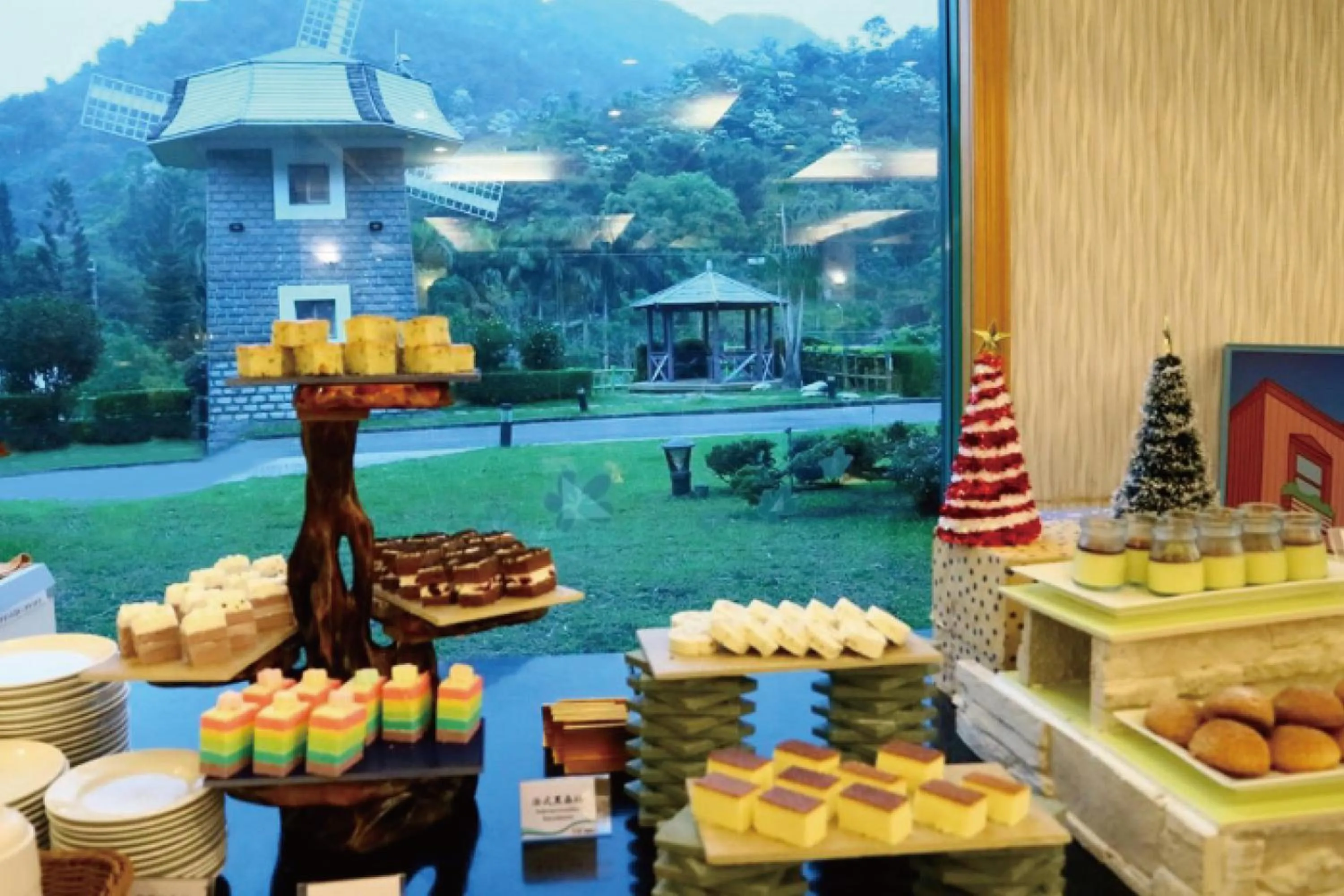 Food and drinks in Uni-Resort Mawutu