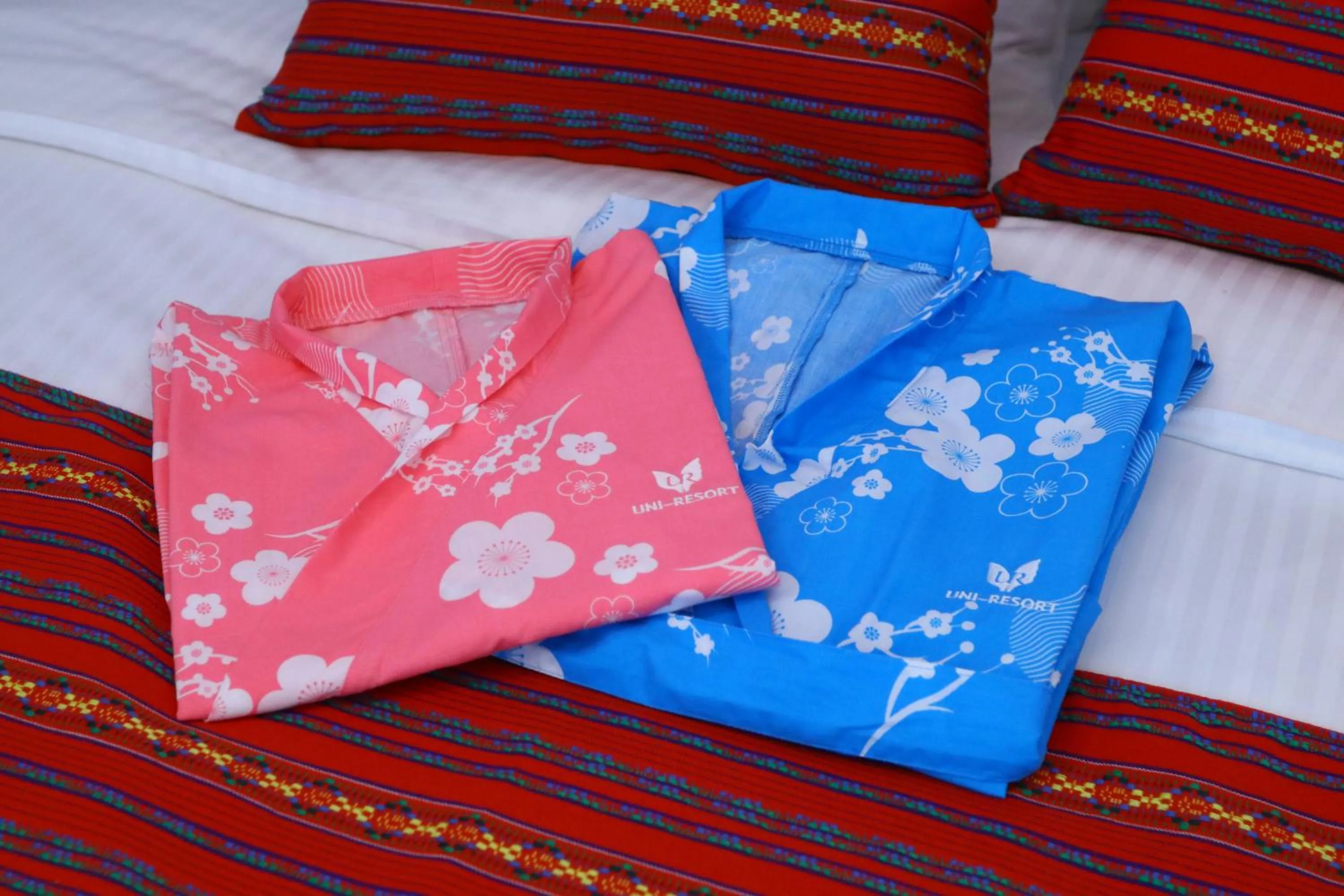 People, Bed in Uni-Resort Ku-Kuan