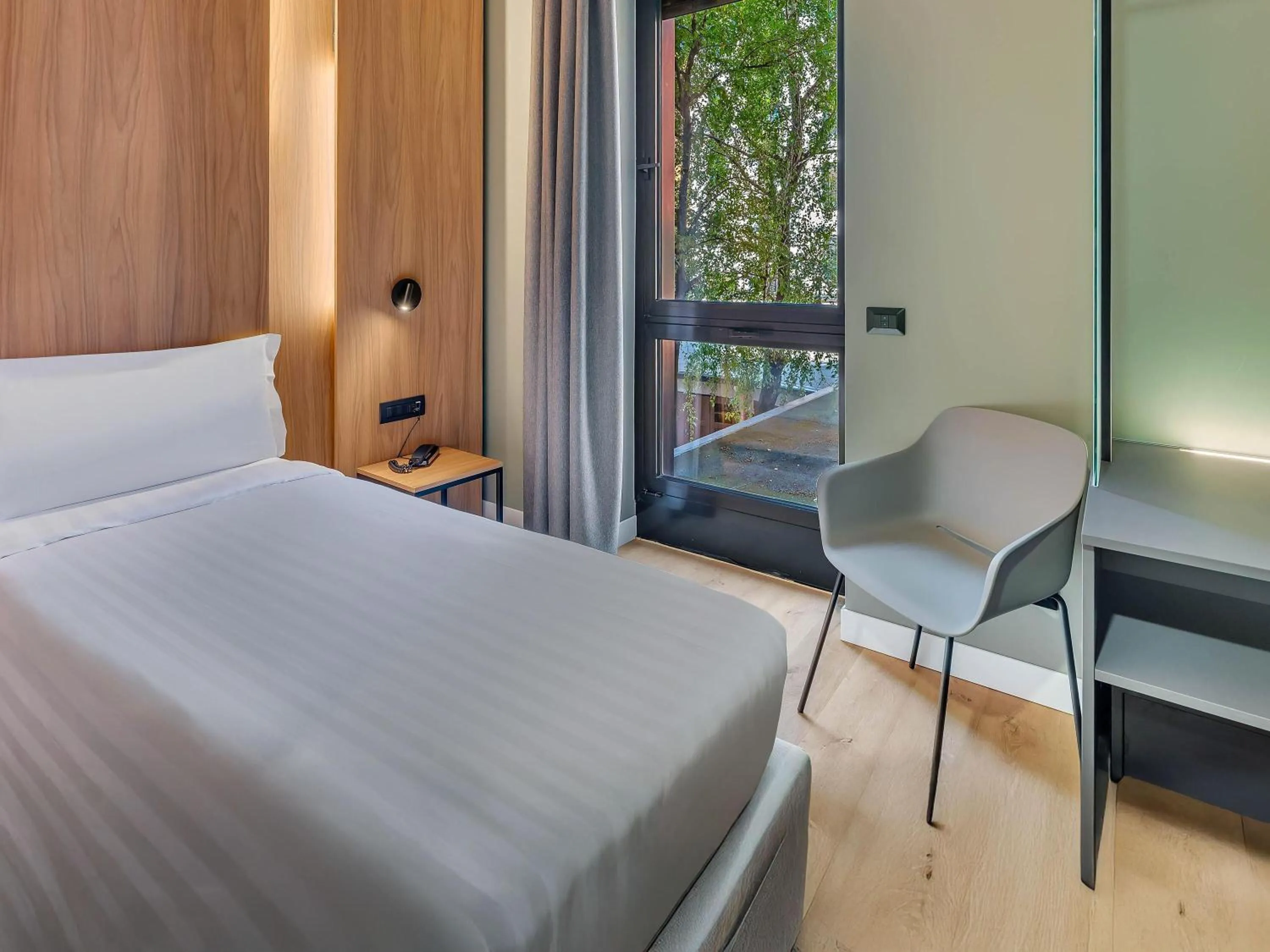 Photo of the whole room, Bed in B&B HOTEL Milano Portello