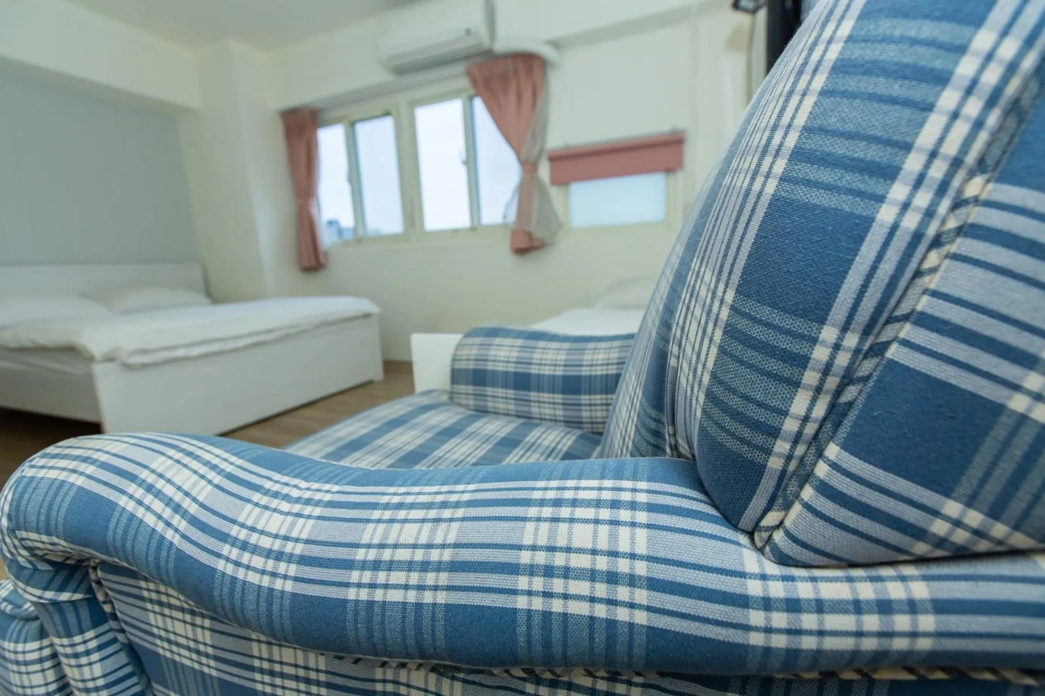 Photo of the whole room, Bed in Mr. Lobster’s Secret Den design hostel