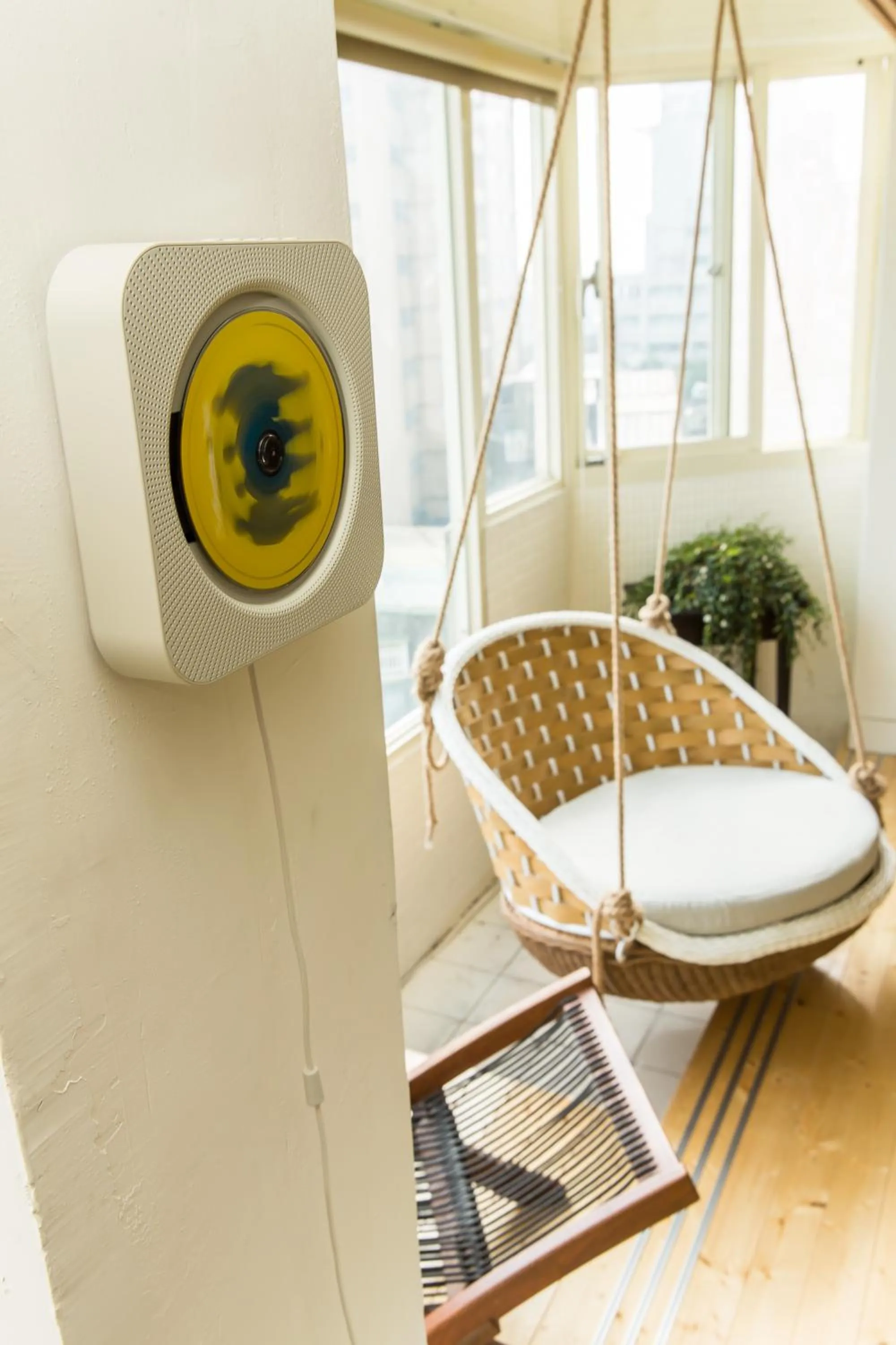 Communal lounge/ TV room in Mr. Lobster’s Secret Den design hostel