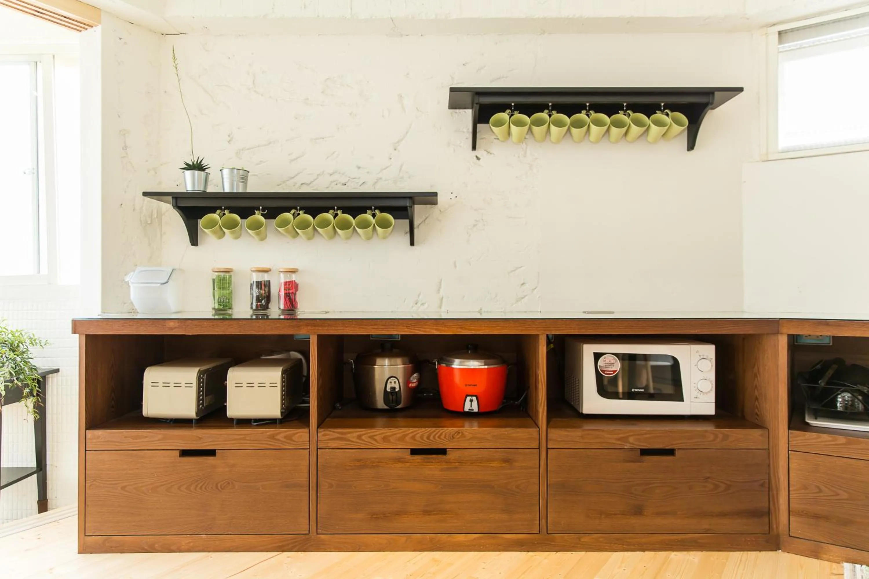 Communal lounge/ TV room in Mr. Lobster’s Secret Den design hostel