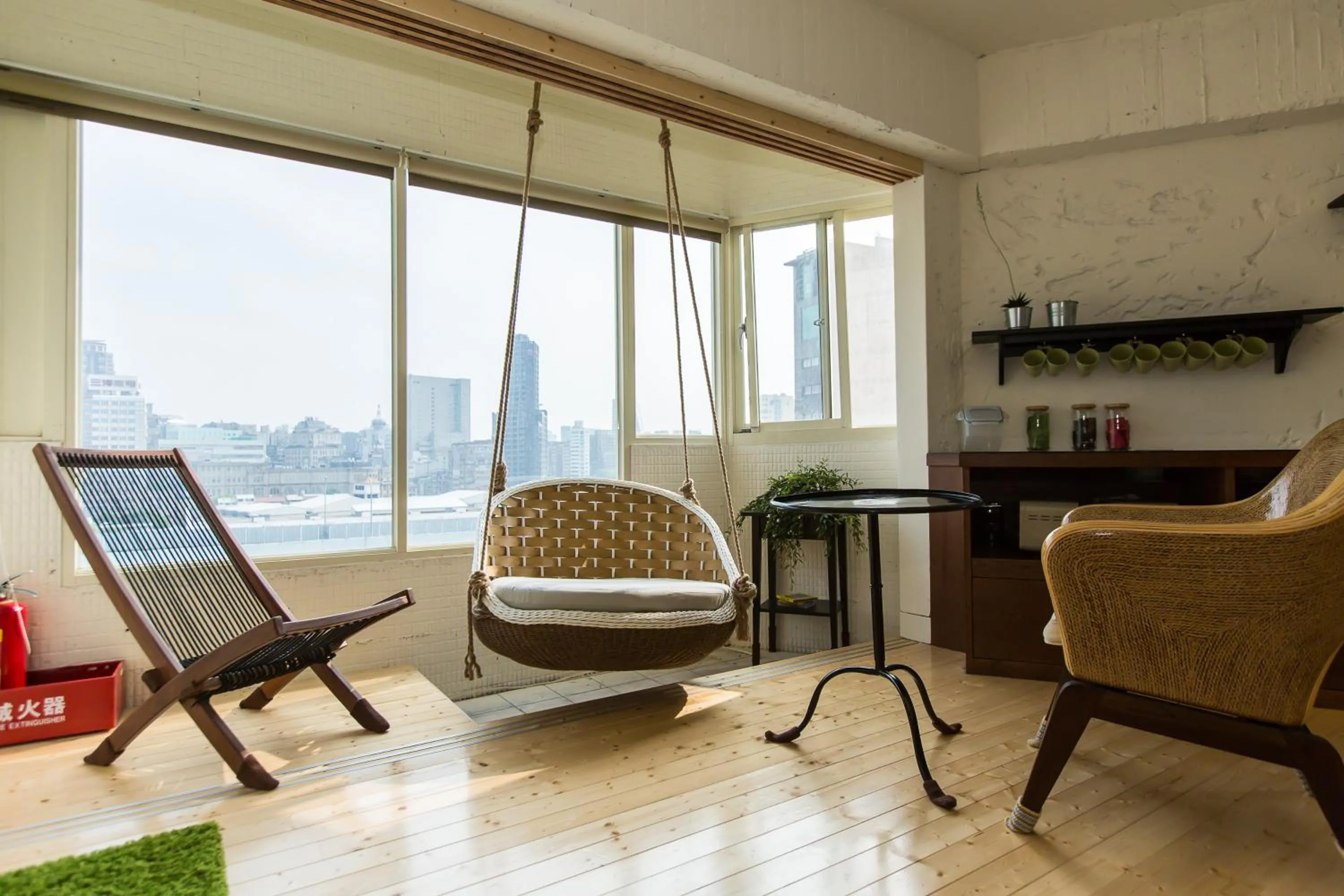 Communal lounge/ TV room in Mr. Lobster’s Secret Den design hostel