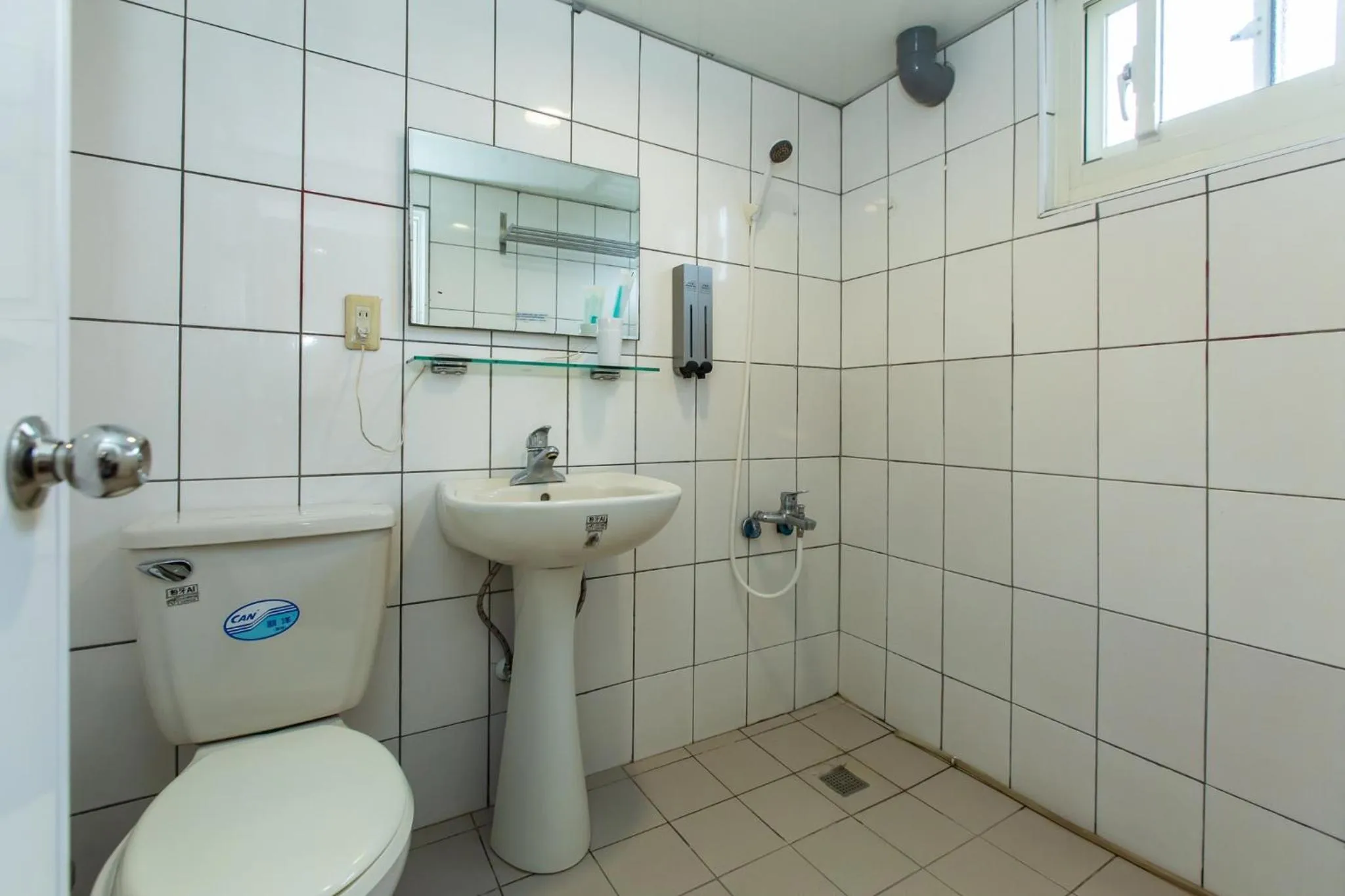 Toilet in Mr. Lobster’s Secret Den design hostel