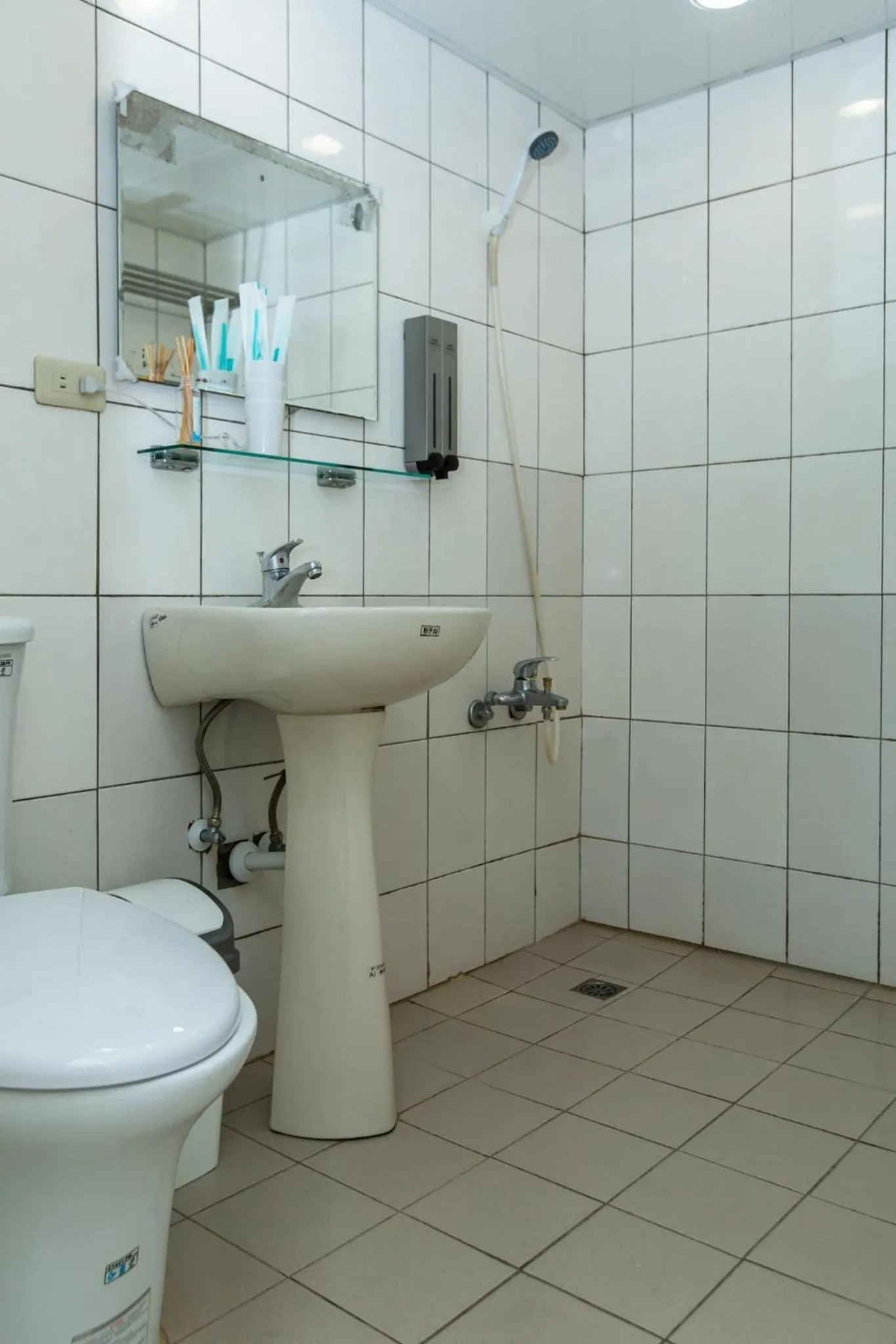 Toilet in Mr. Lobster’s Secret Den design hostel