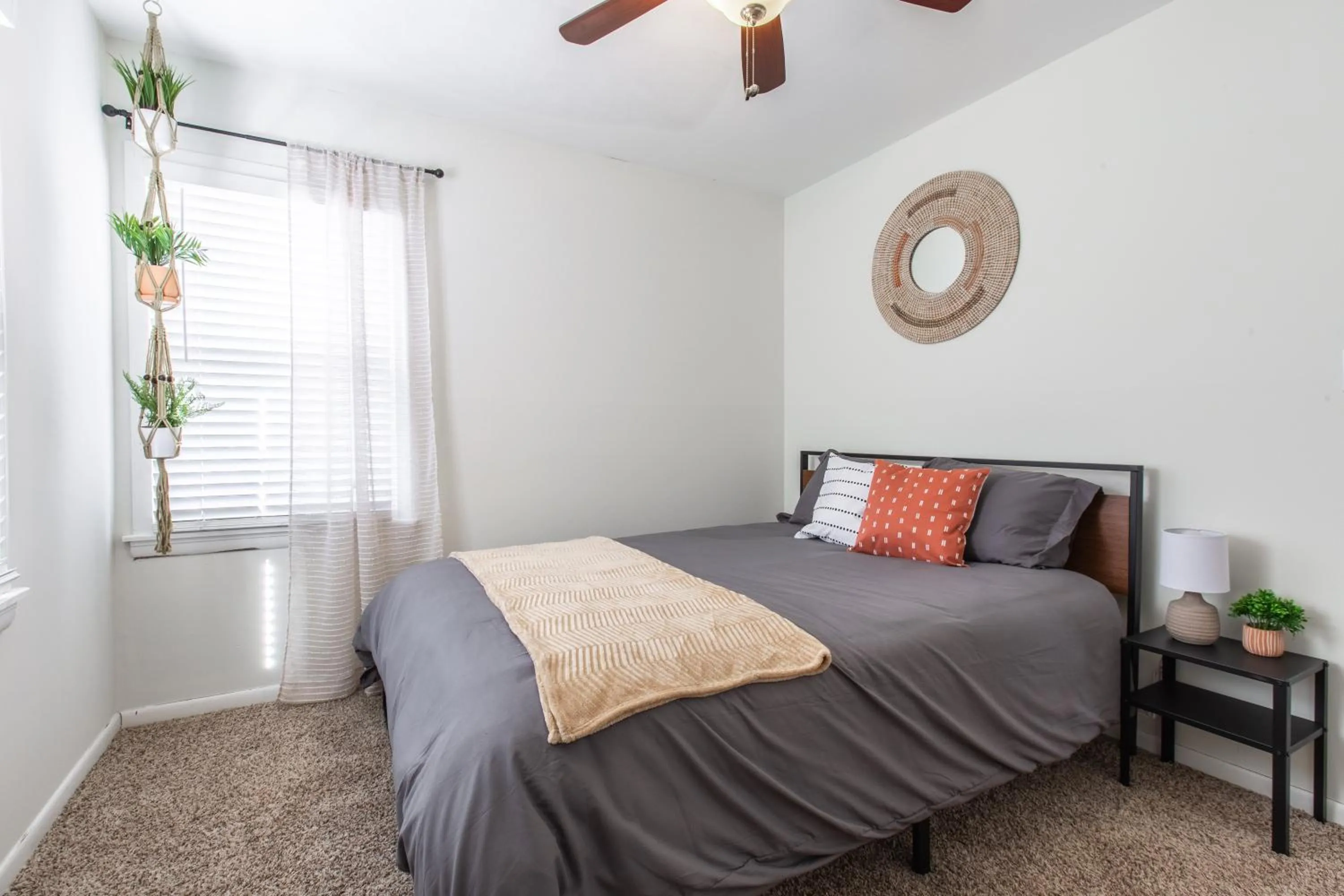 Bedroom, Bed in 3 Bedrooms House in Waldo Kansas City