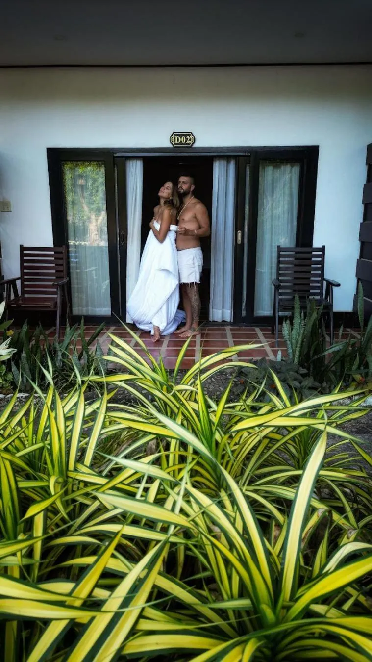 People in Vang Vieng Savanh Sunset View Resort