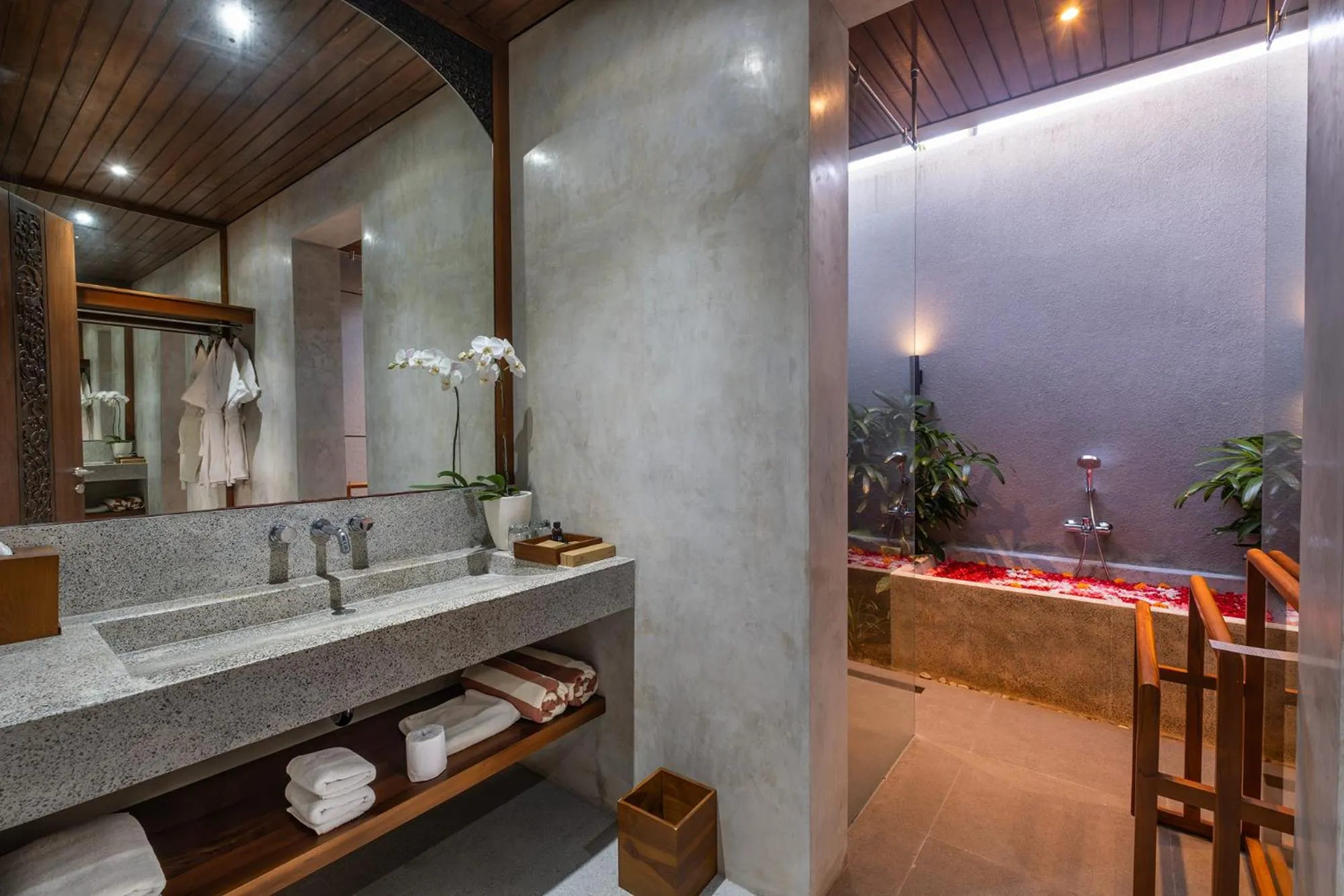 Bathroom in Taman Dharmawangsa Suites