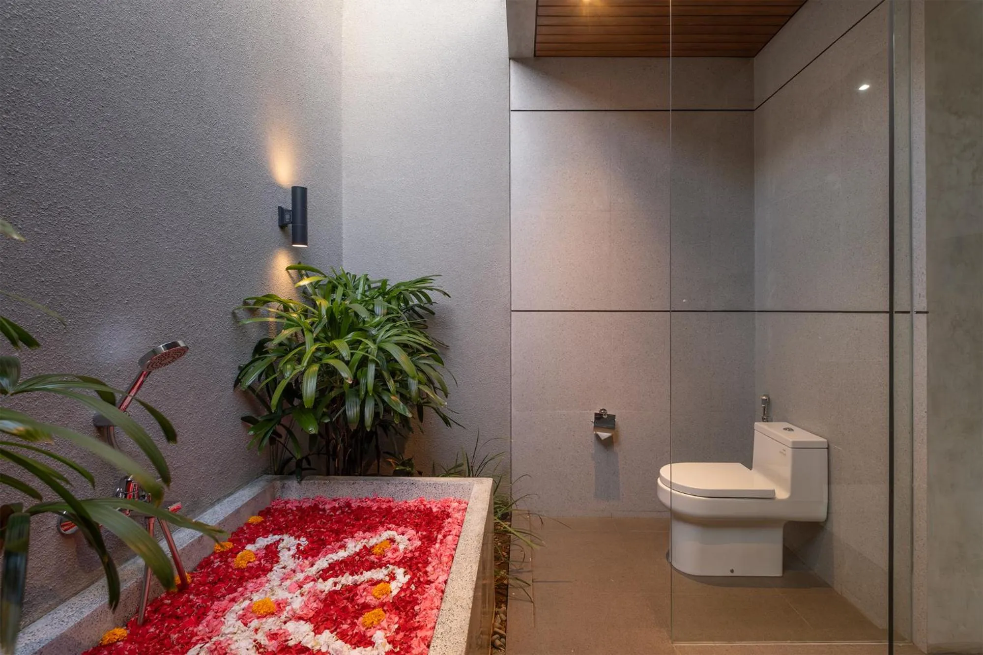 Toilet in Taman Dharmawangsa Suites