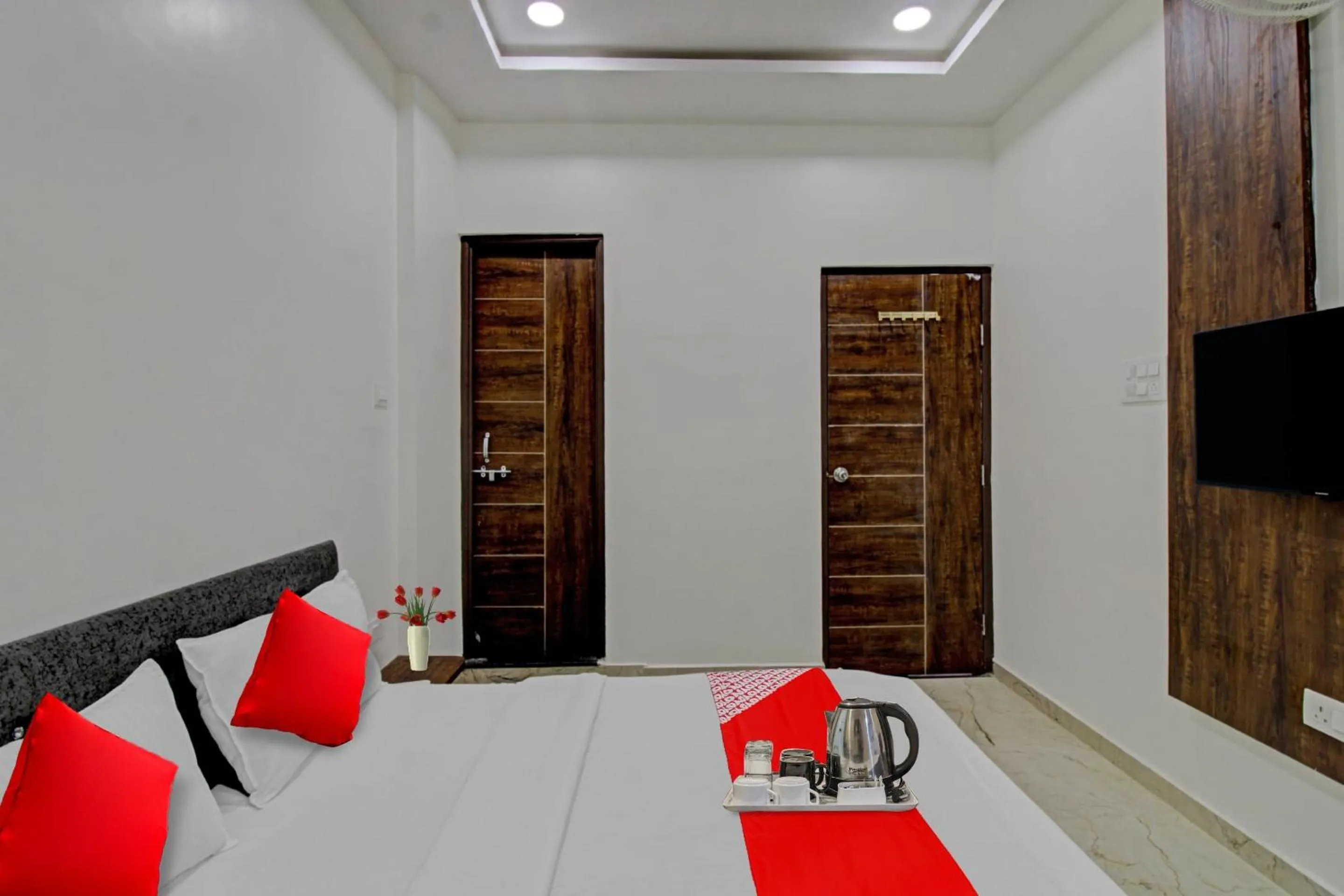 Bedroom in Hotel O Dhurva Inn