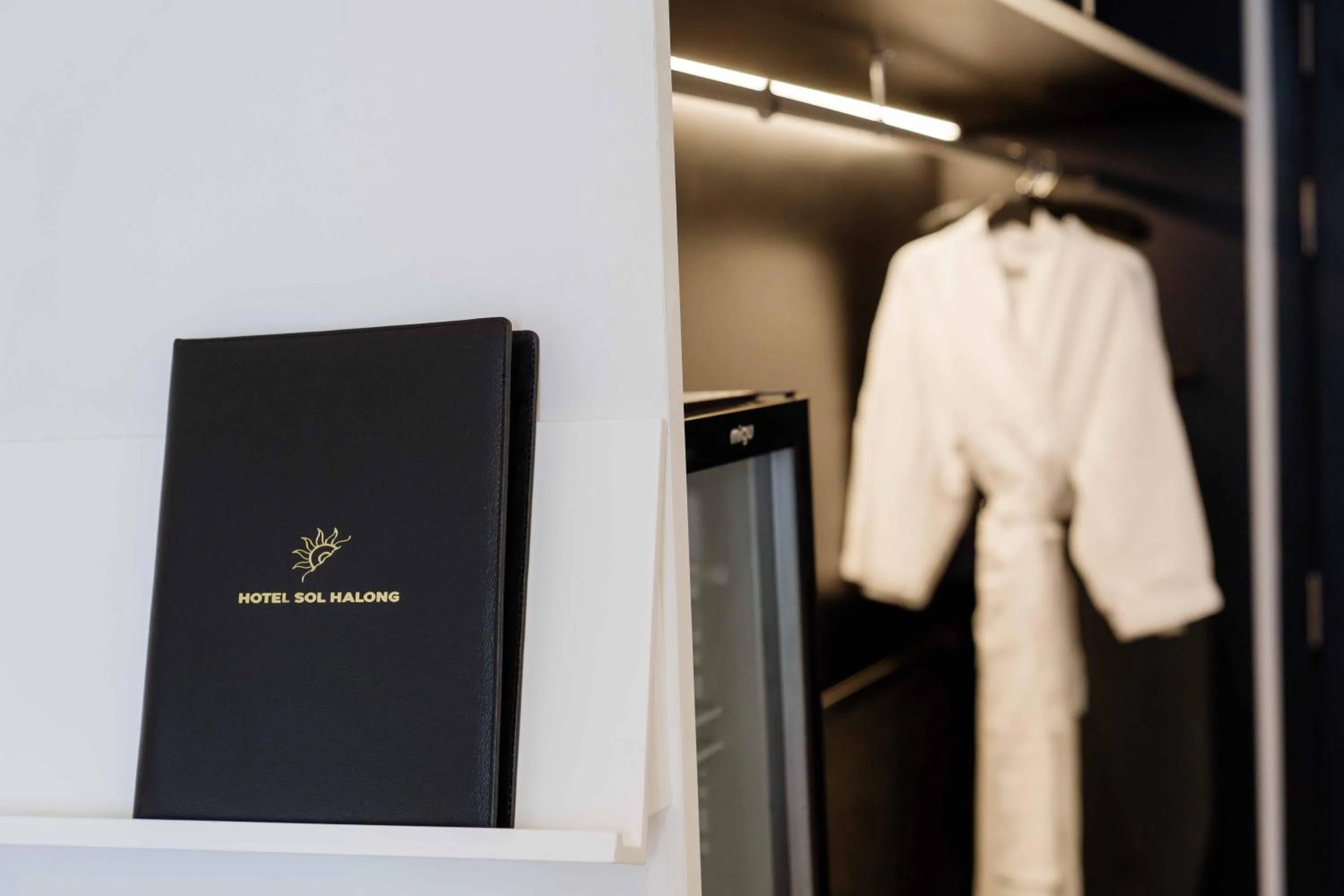 wardrobe in Hotel Soleil Ha Long, Trademark Collection by Wyndham