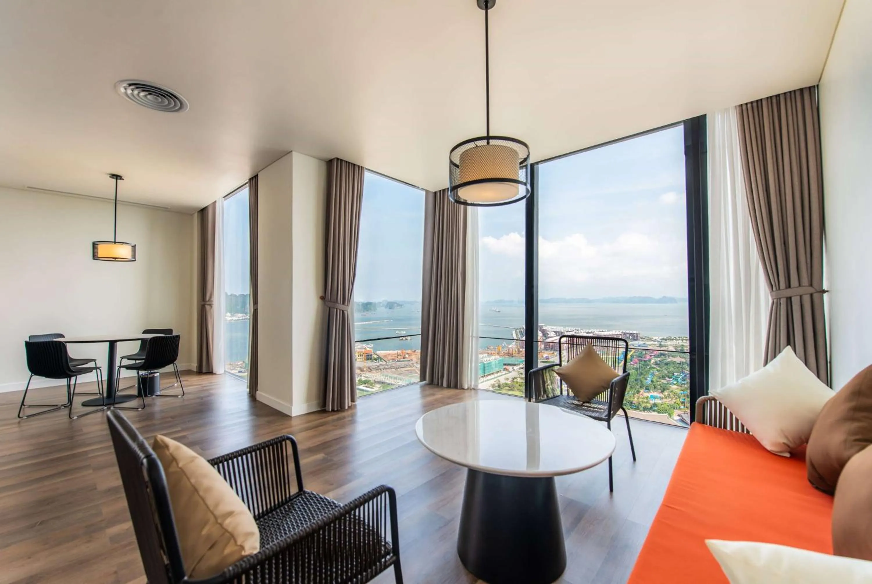 Photo of the whole room in Hotel Soleil Ha Long, Trademark Collection by Wyndham