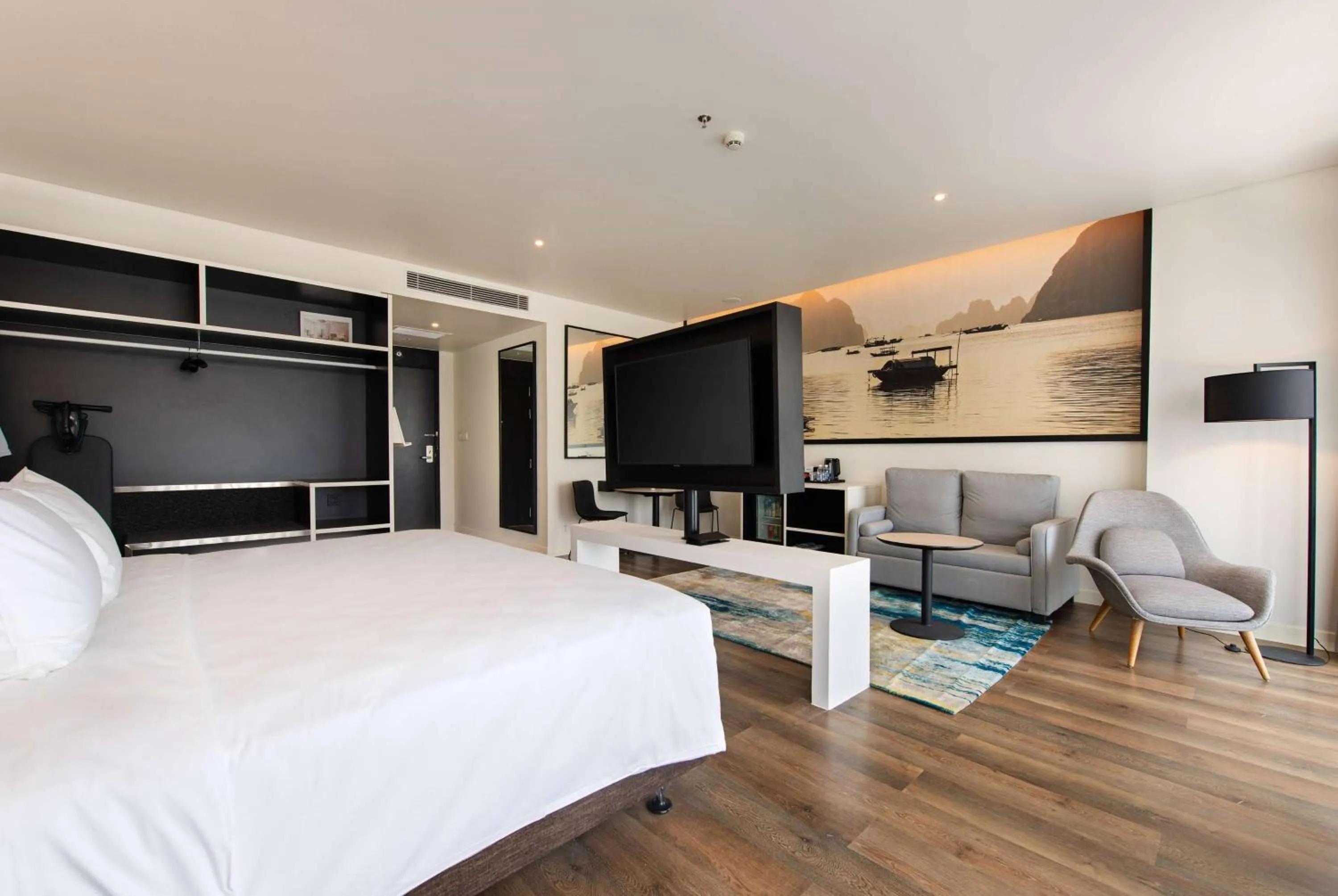 Photo of the whole room, Bed in Hotel Soleil Ha Long, Trademark Collection by Wyndham