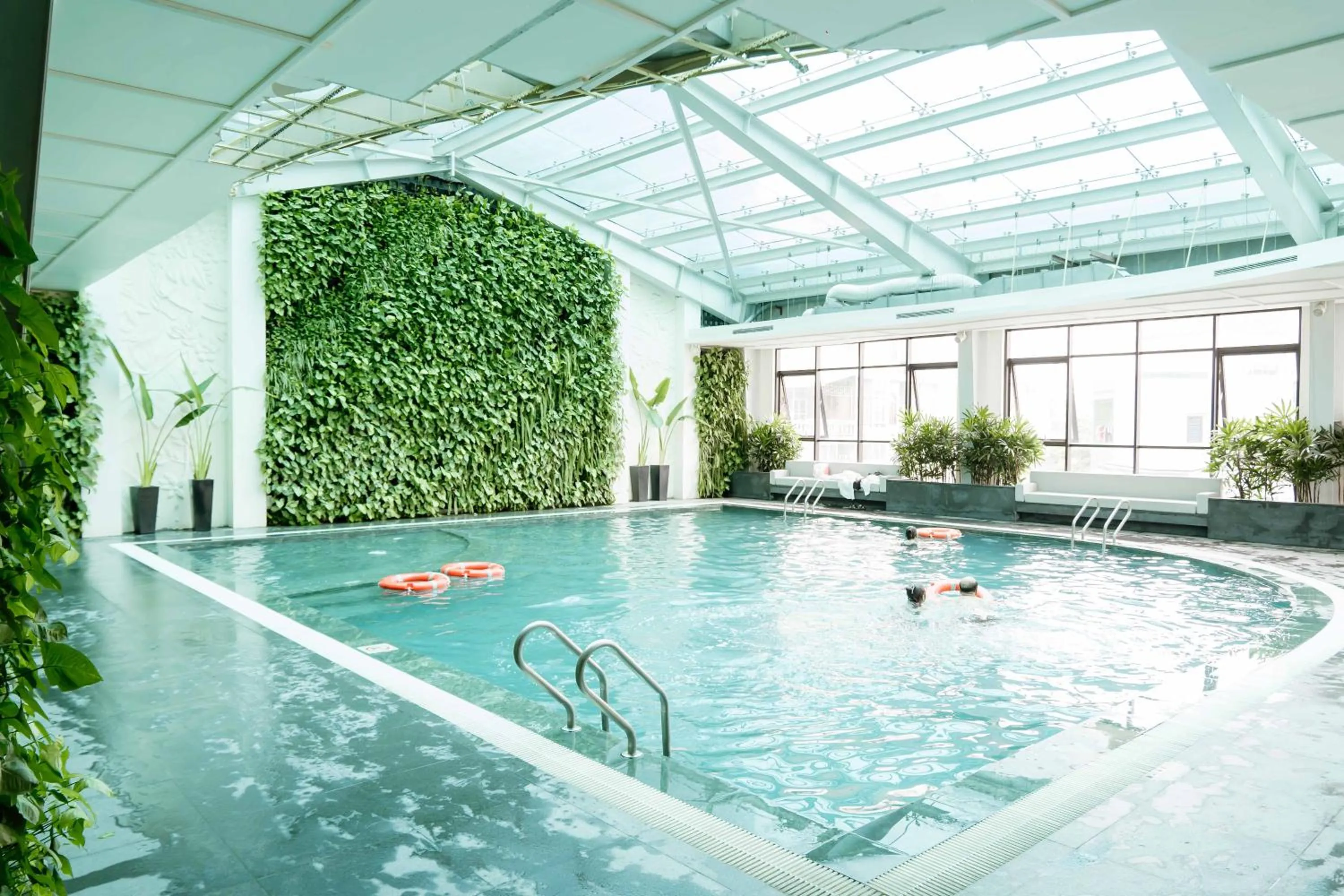 Swimming pool in Hotel Soleil Ha Long, Trademark Collection by Wyndham