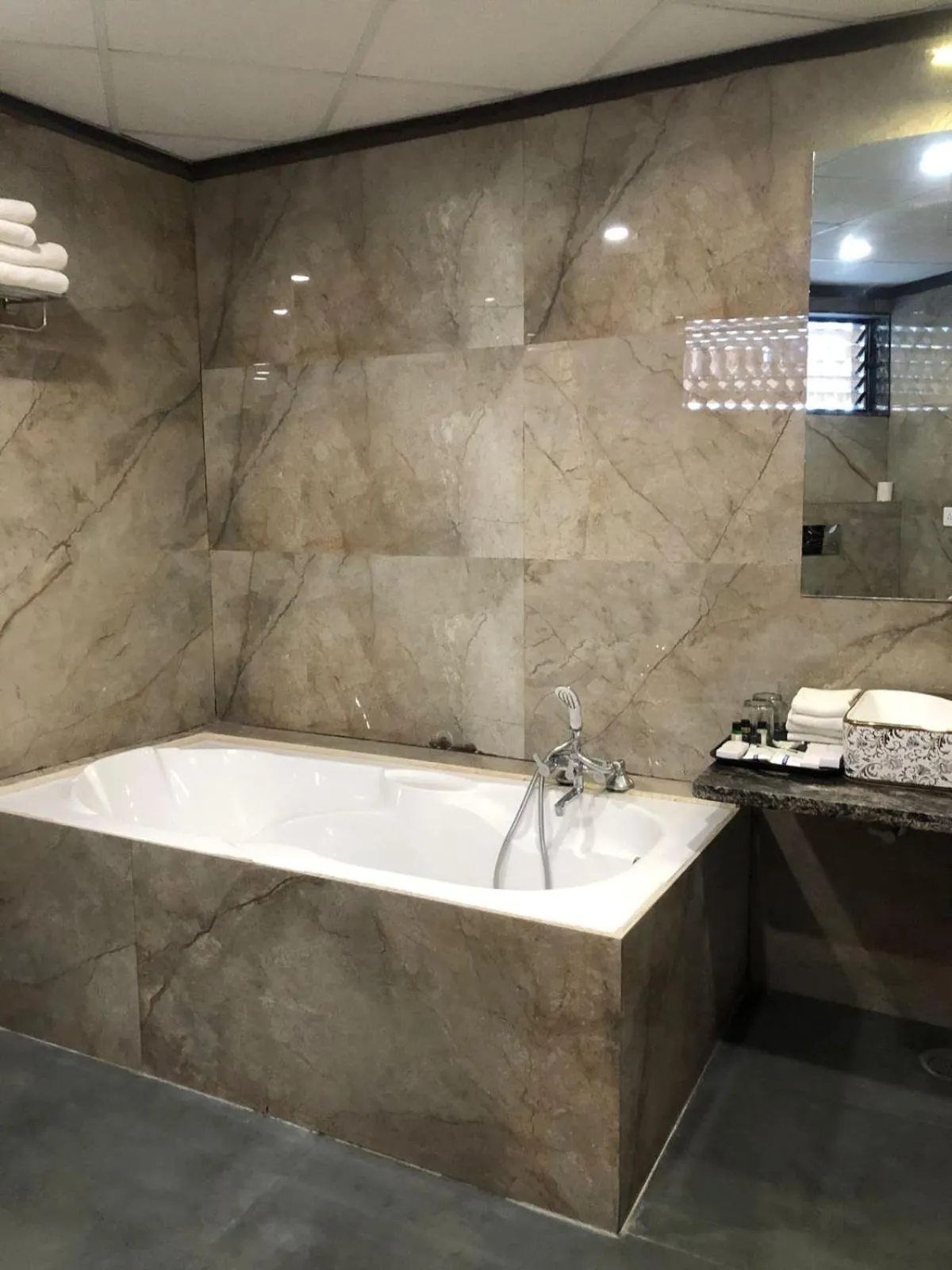 Bath in Bamboo Saa Mulberry Resort Pushkar